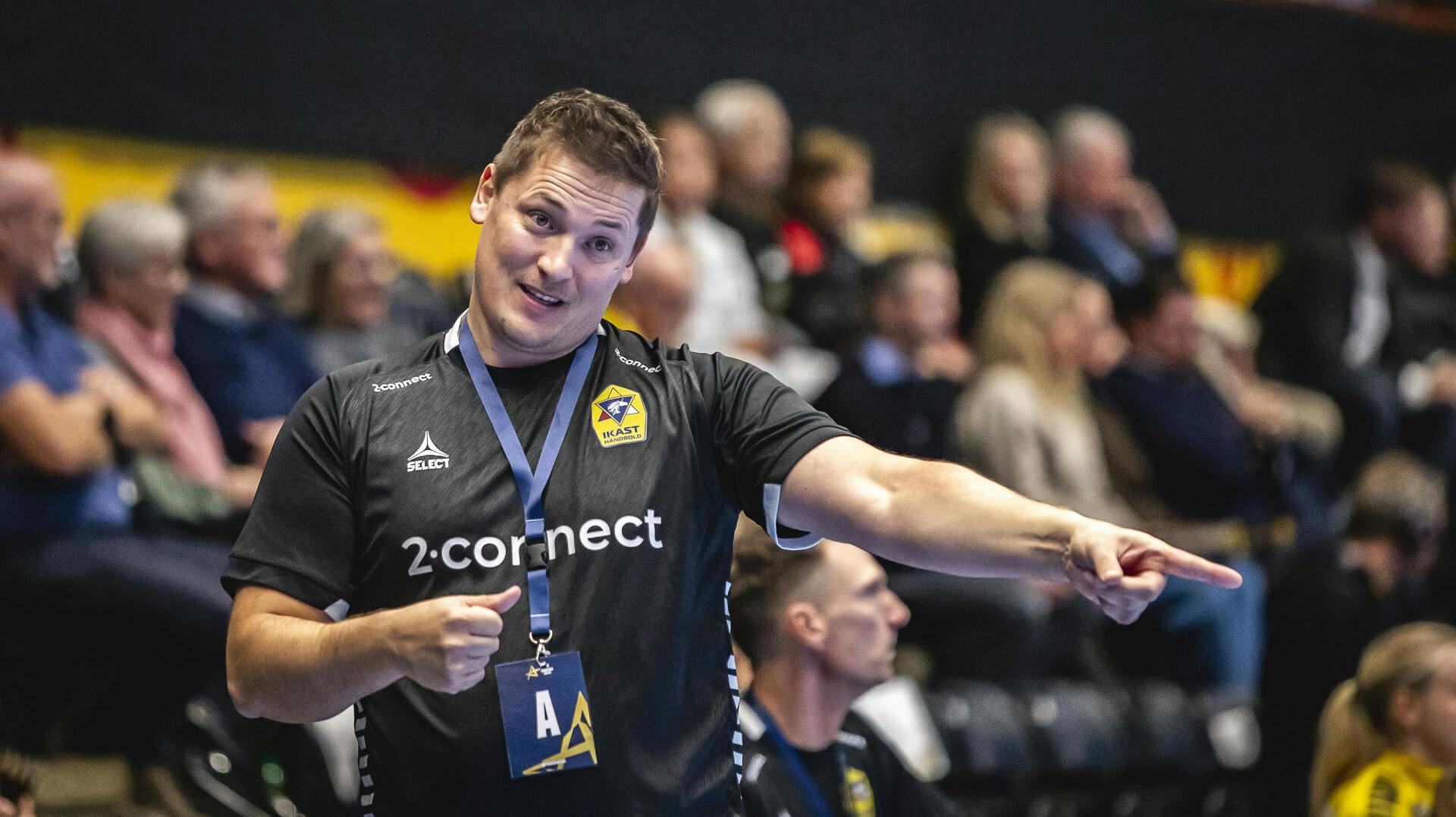 Ikast Håndbolds Cheftræner Kasper Christensen under Champions League kvindehåndboldkampen mellem Ikast Håndbold og Team Esbjerg i Ikast søndag den 12. november 2023. (Foto: Johnny Pedersen/Ritzau Scanpix)