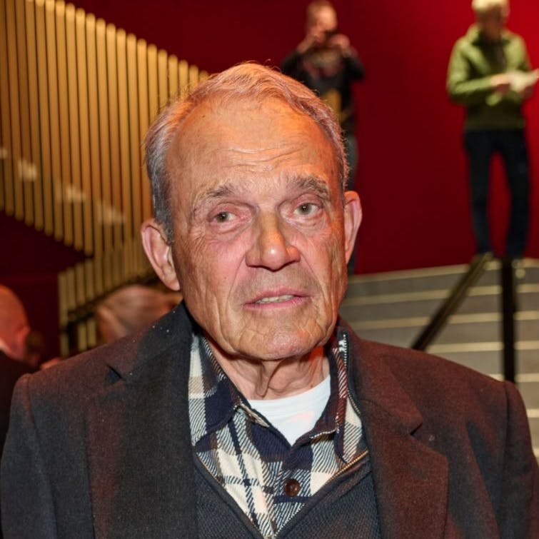 Efter 13 år på adressen har Karsten Ree besluttet at sælge sit palæ i Vedbæk.