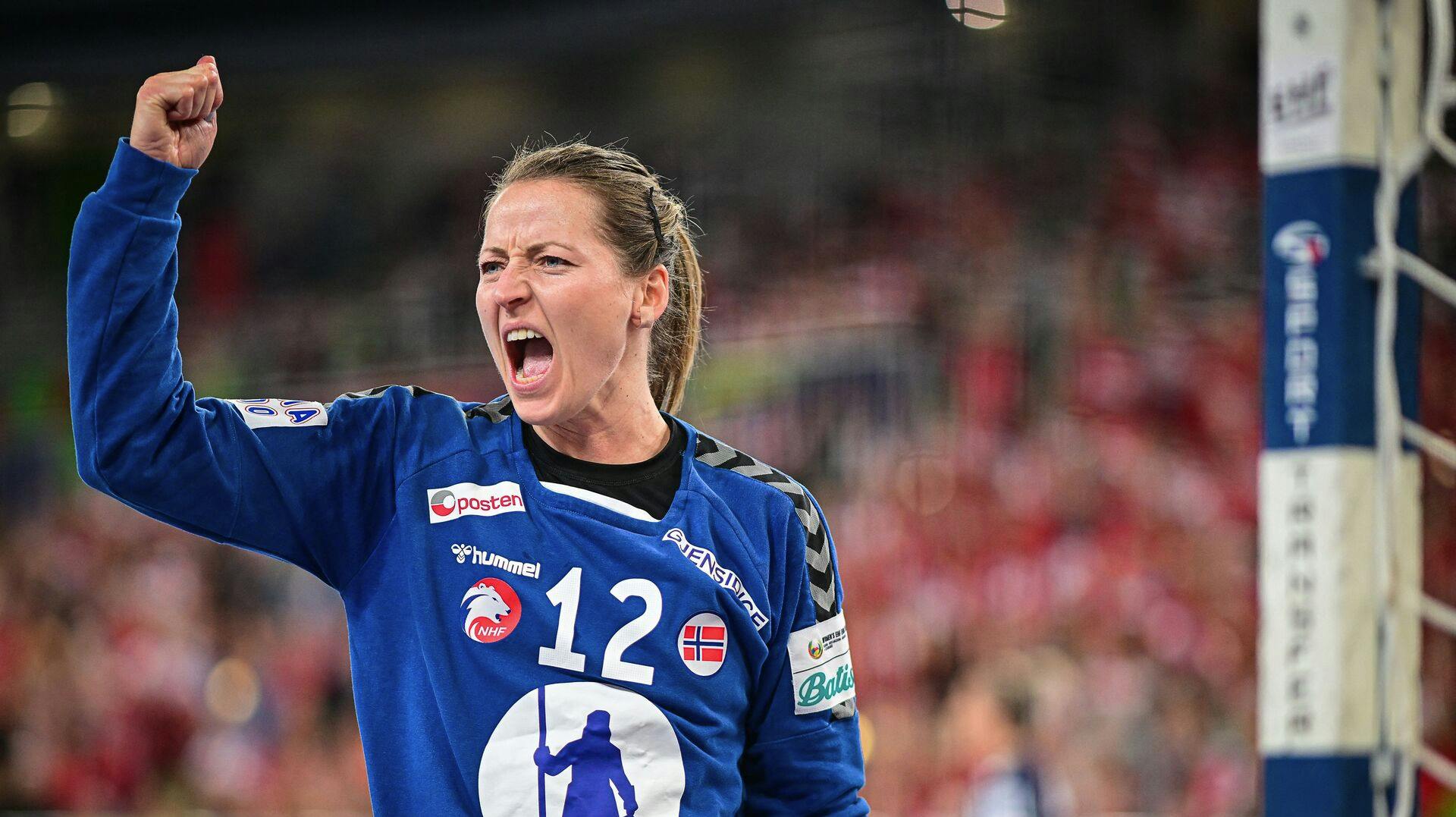 Silje Solberg-Østhassel er tilbage på håndboldbanen fire måneder efter fødsel. 