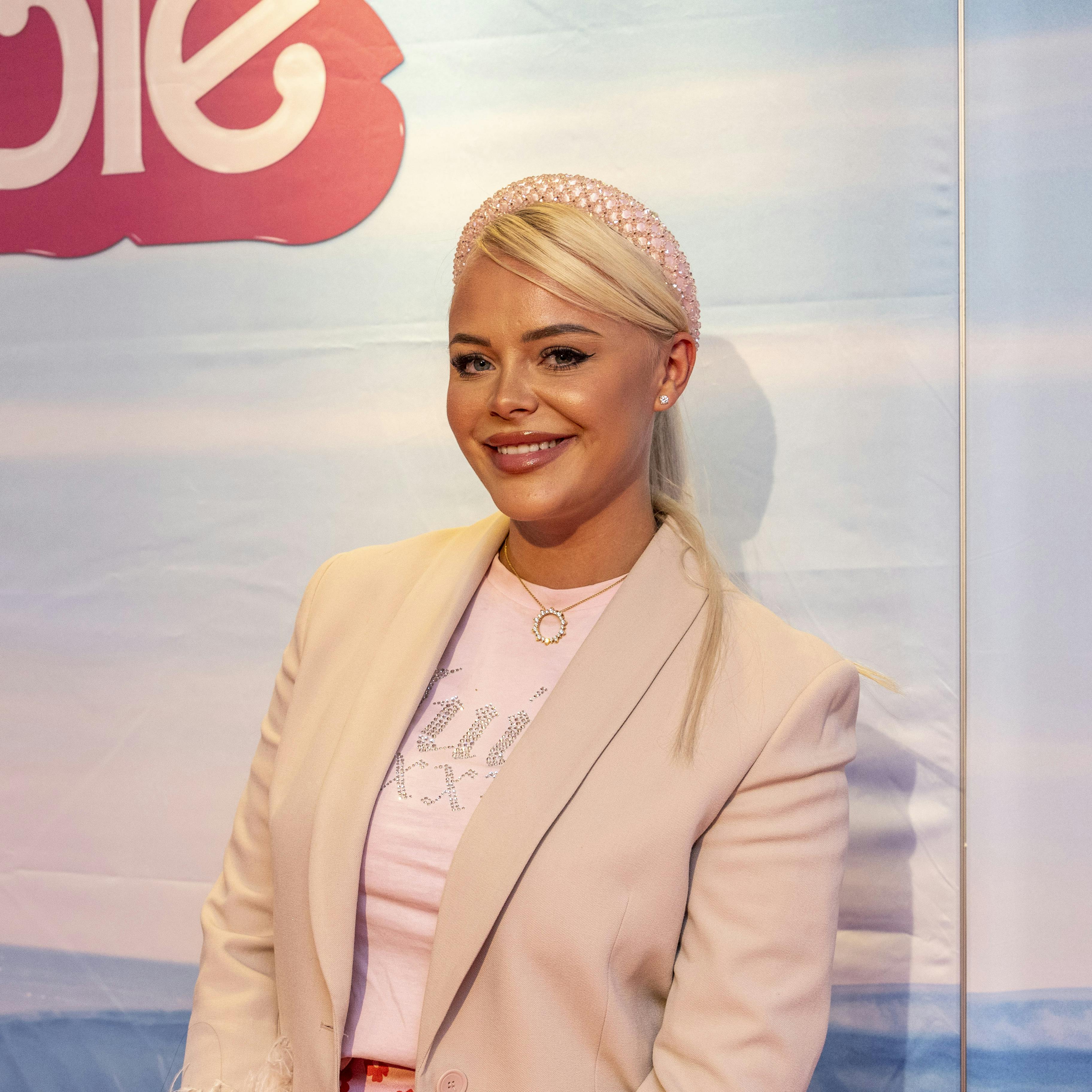 Opgave: Gallapremiere på BarbieTid og sted: Imperial kl. 17.00