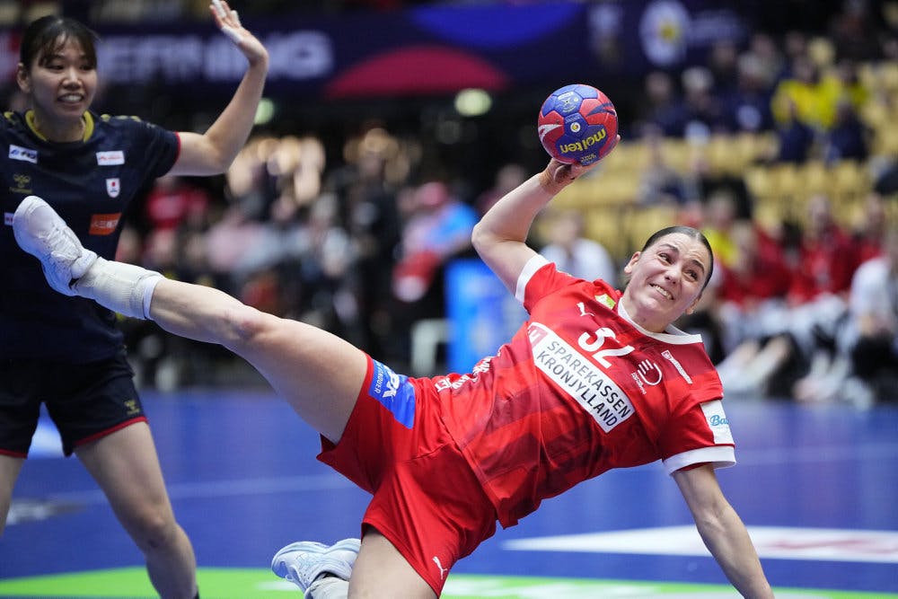 Det danske landshold var storfavorit inden kampen, men haltede efter Japan i det meste af opgøret.&nbsp;&nbsp;
