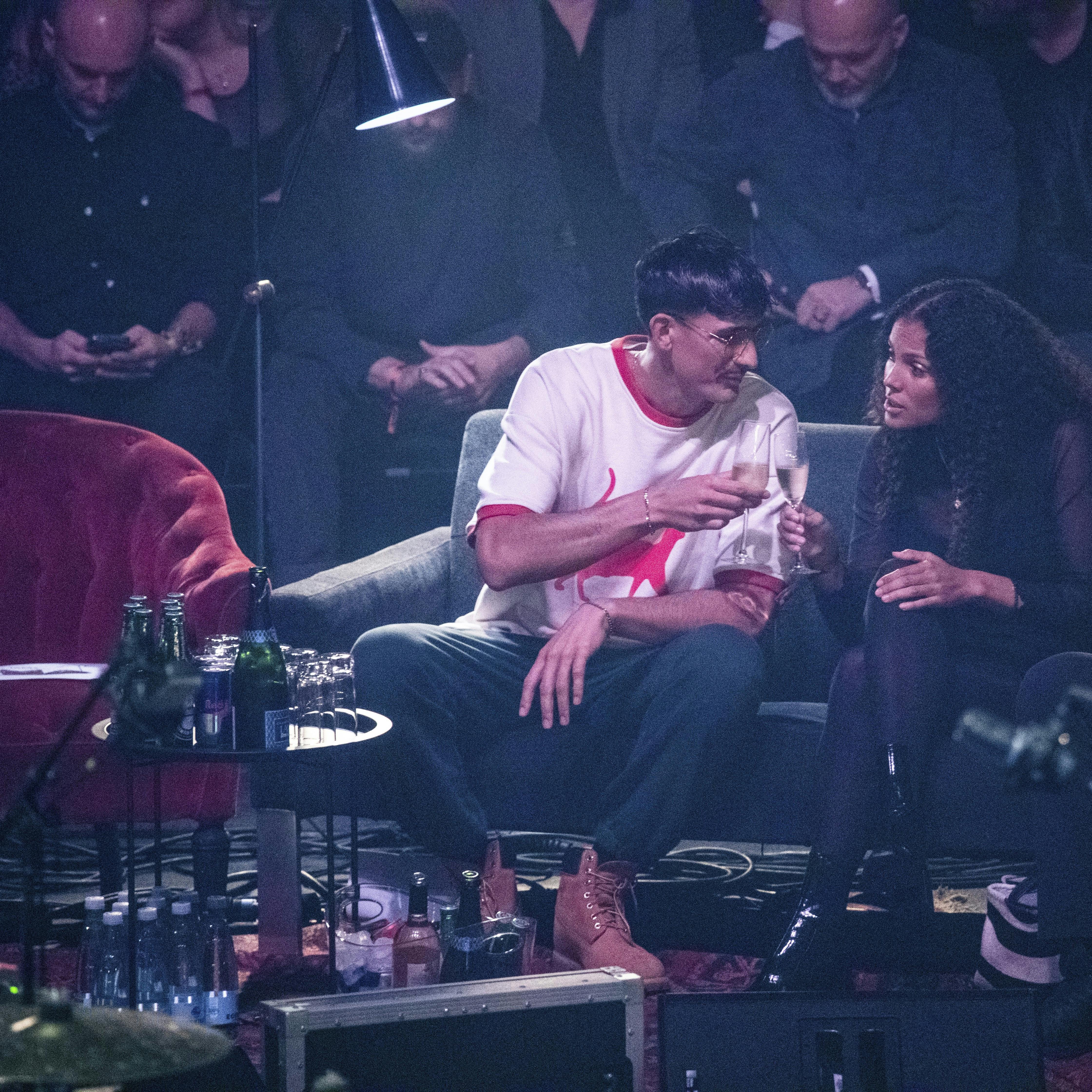 Tobias Rahim har aldrig vist Sabrina frem for offentligheden, men i 2021 havde han kæresten med til Danish Music Awards.