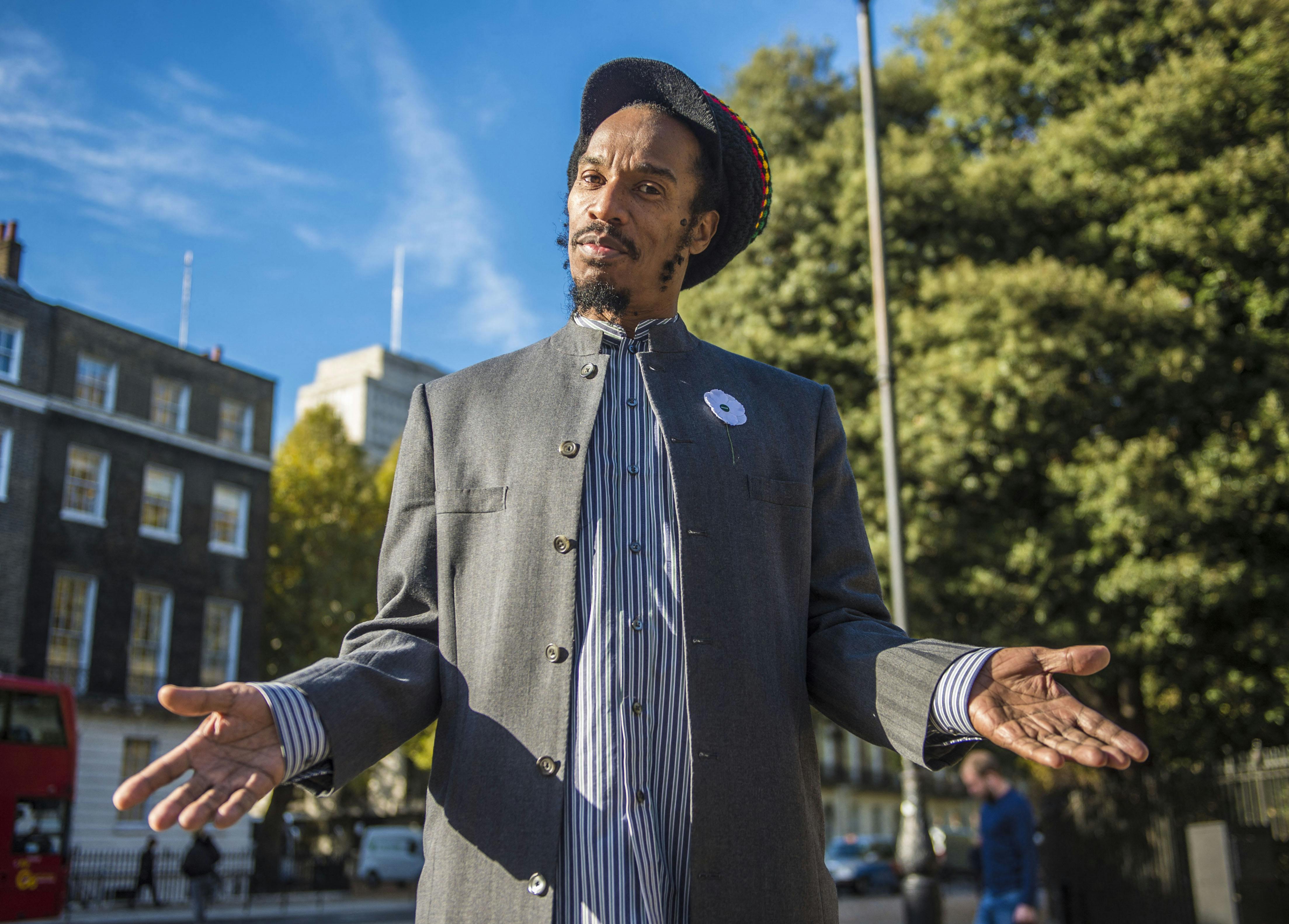 "Peaky Bllinders"-skuespiller og poet Benjamin Zephaniah er død. 