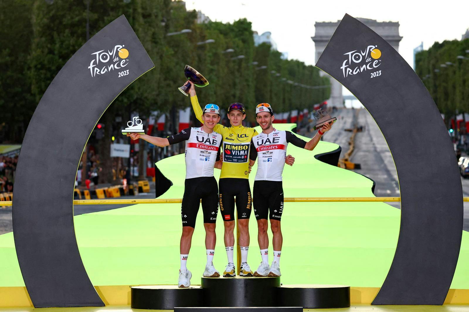 Maders sidste Tour var ikke for sarte sjæle – der var stor spænding lige ind til Jonas Vingegaard fyrede en historisk god enkeltstart afsted og ydmygede rivalerne.