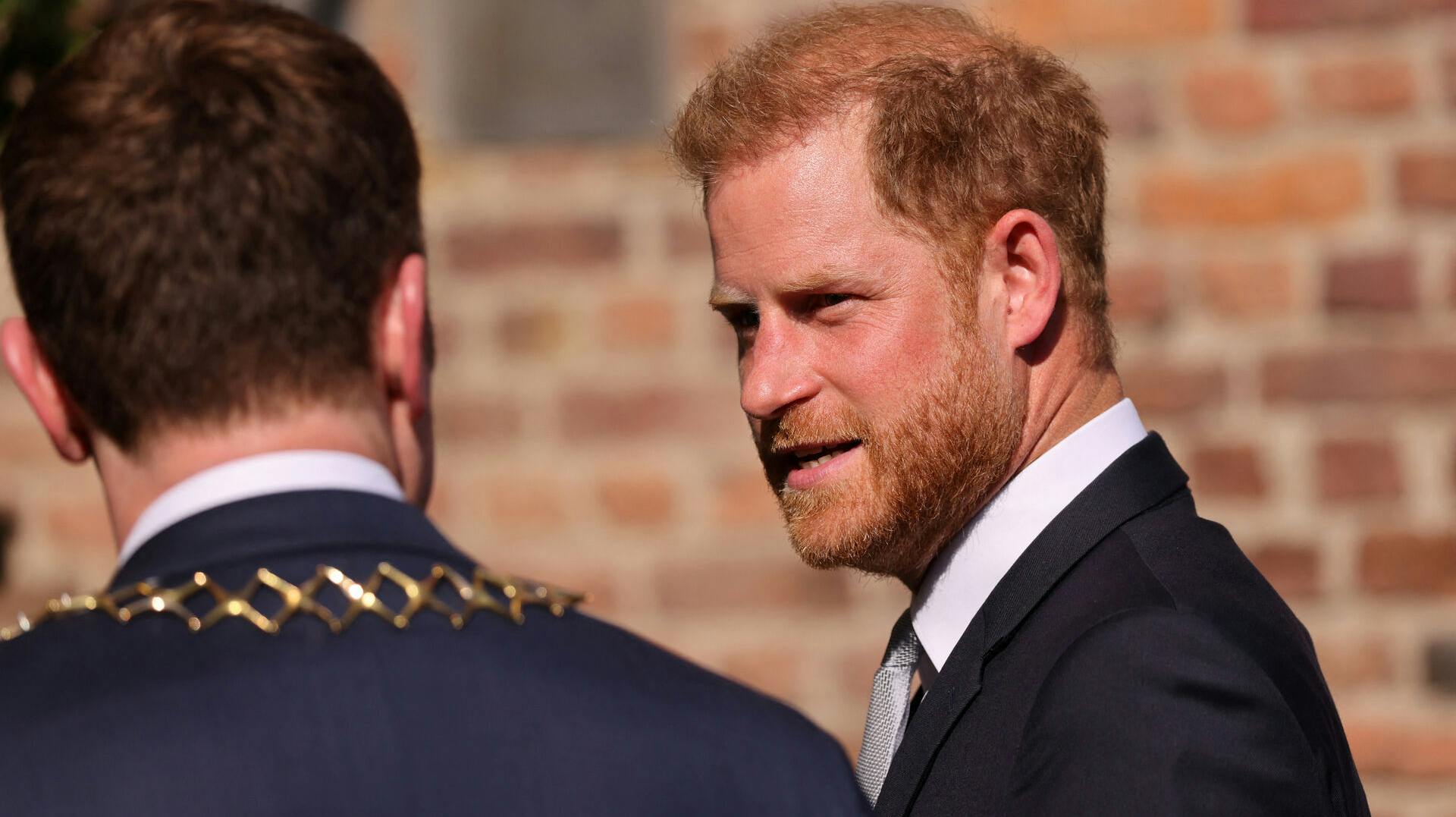 Prins Harry skal nu i retten.