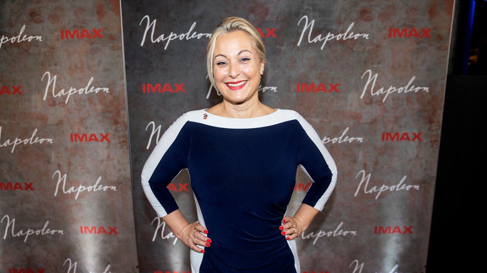 Stéphanie Surrugue, 46, skal i år holde jul med både sin kæreste og sin familie.