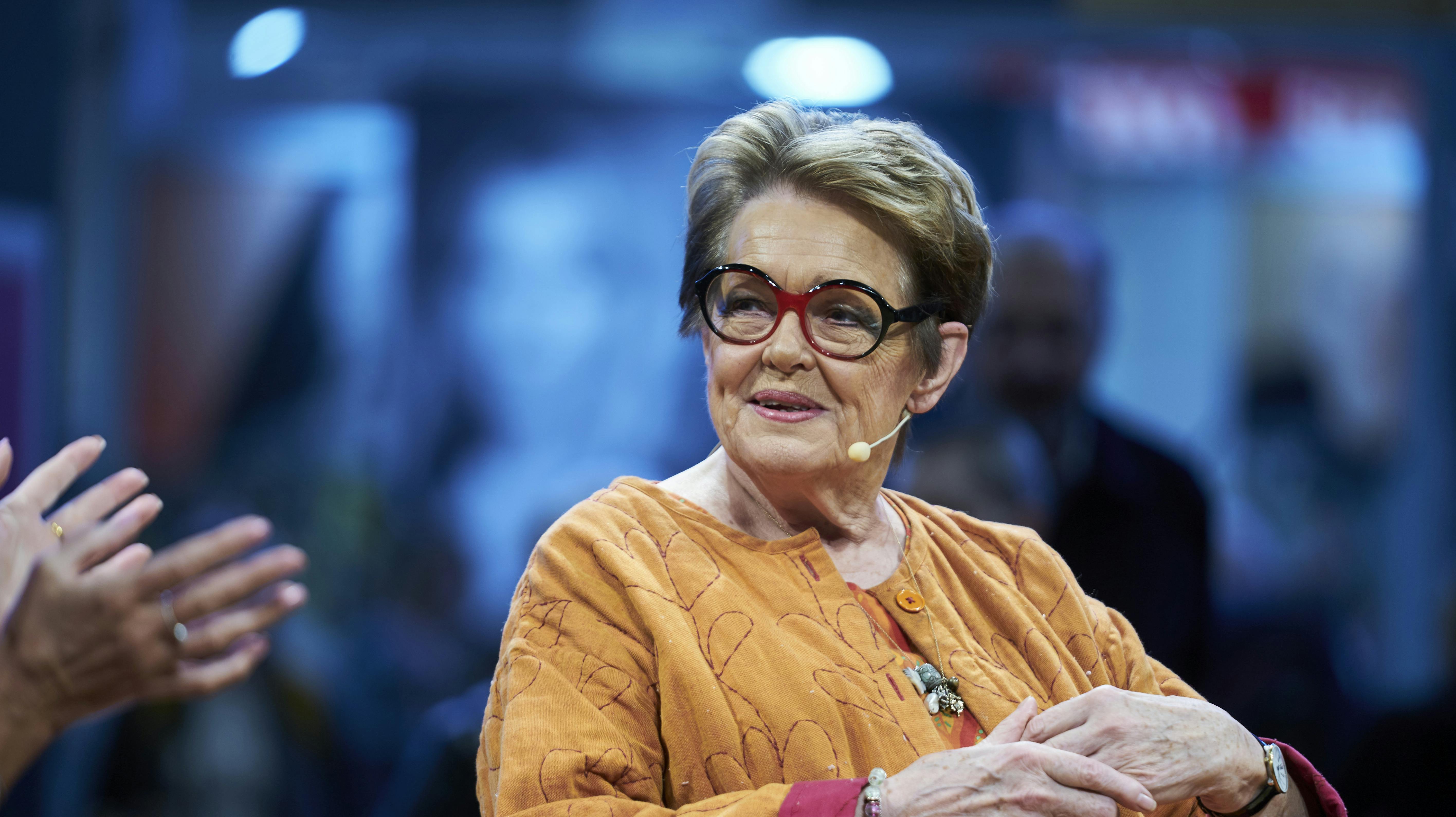 88-årige Ghita Nørby, bogelskende skuespillerinde, har været i lydstudiet for at indtale eventyr til både store og små 