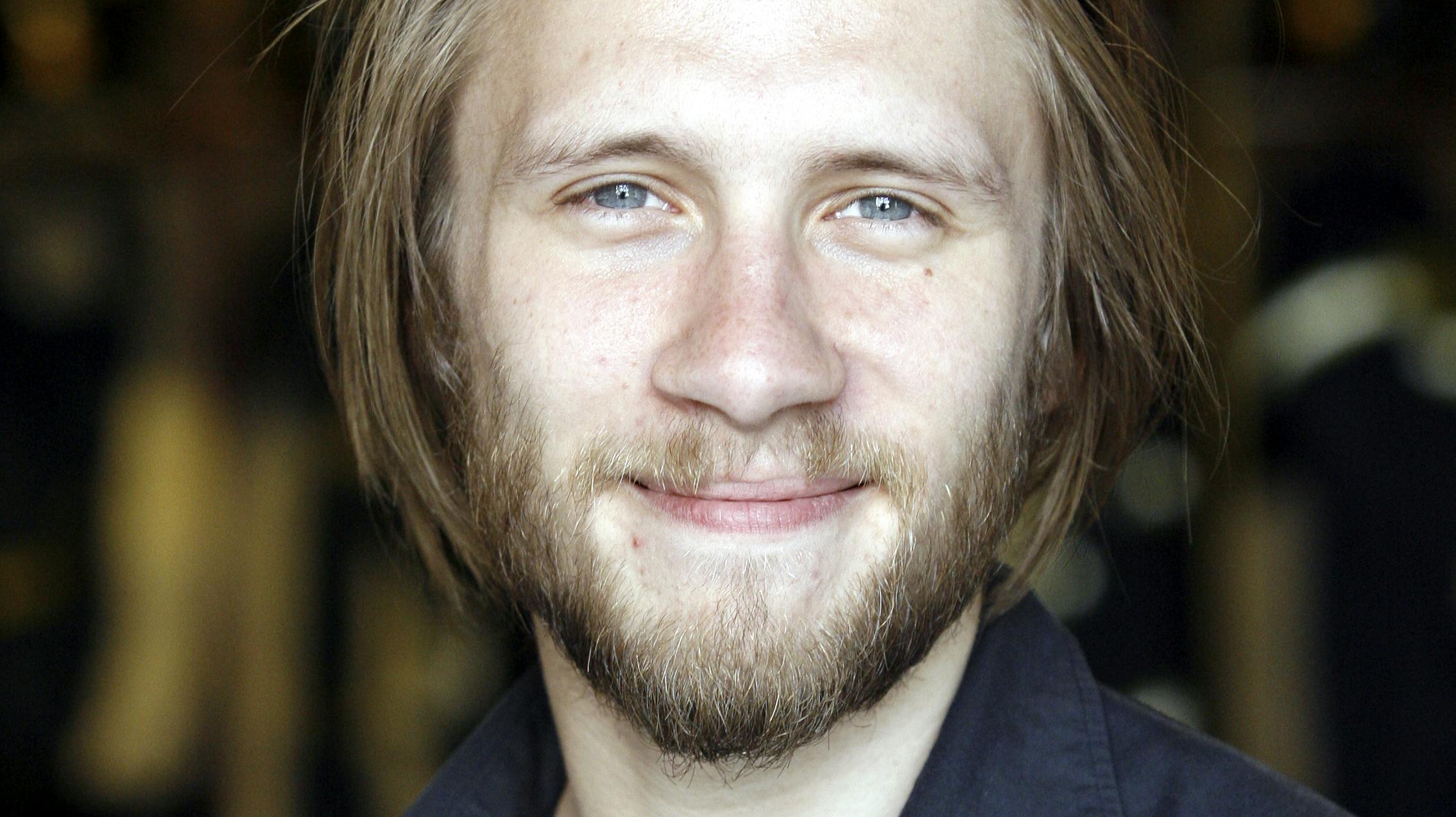 Jonas Gülstorff har valgt at åbne sit og hustruens hjem juleaften til en håndfuld mennesker, som har brug for et ekstra lyspunkt i en ellers mørk tid.