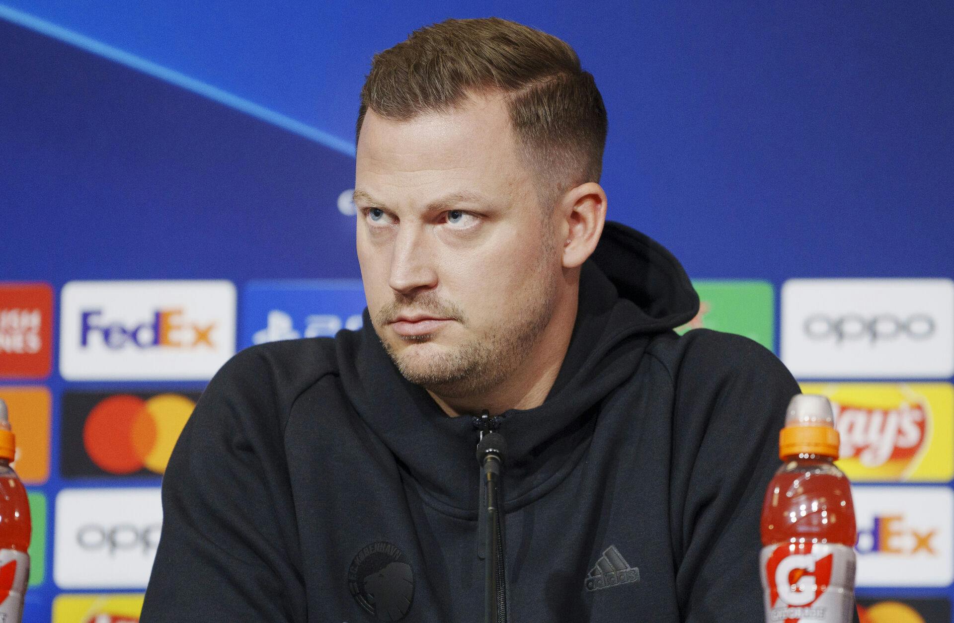 Cheftræner Jacob Neestrup på dagens pressemøde forud for opgøret mod Galatasaray.&nbsp;