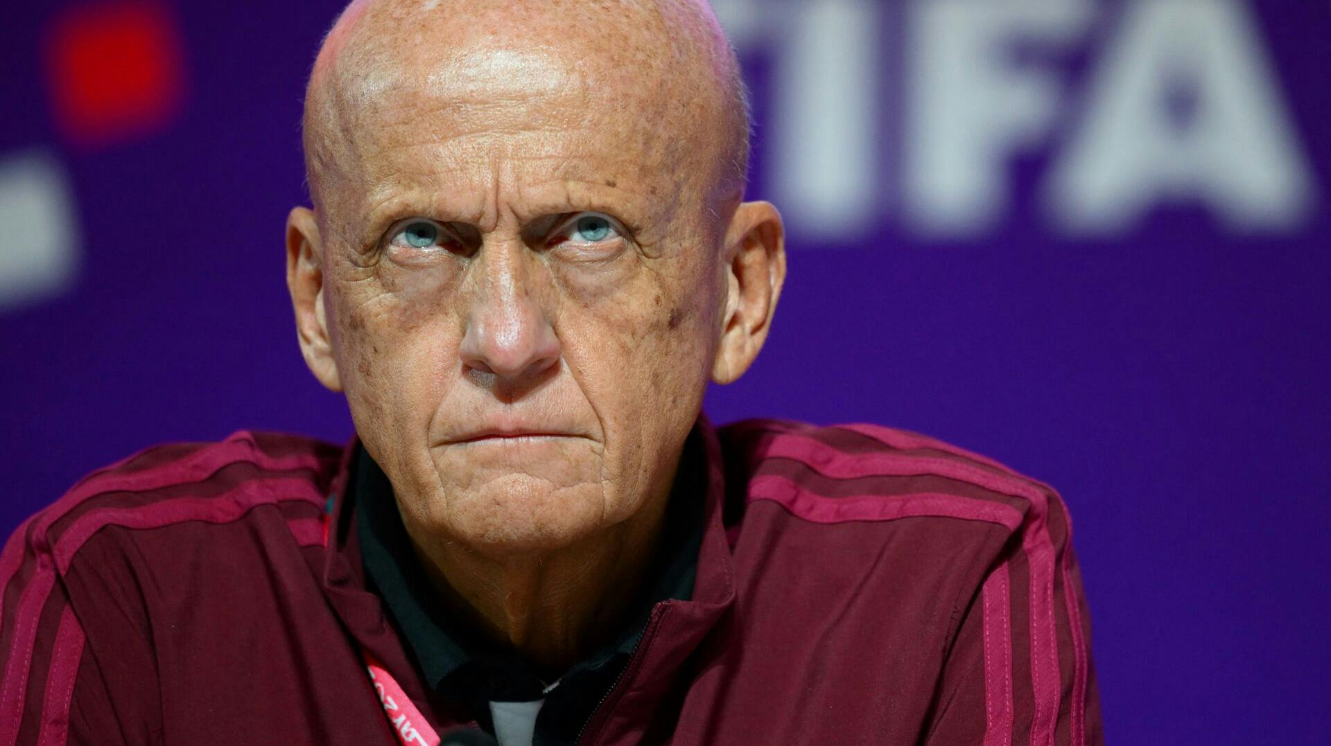 Pierluigi Collina er meget bekymret for fodbolddommernes sikkerhed i fremtiden. 