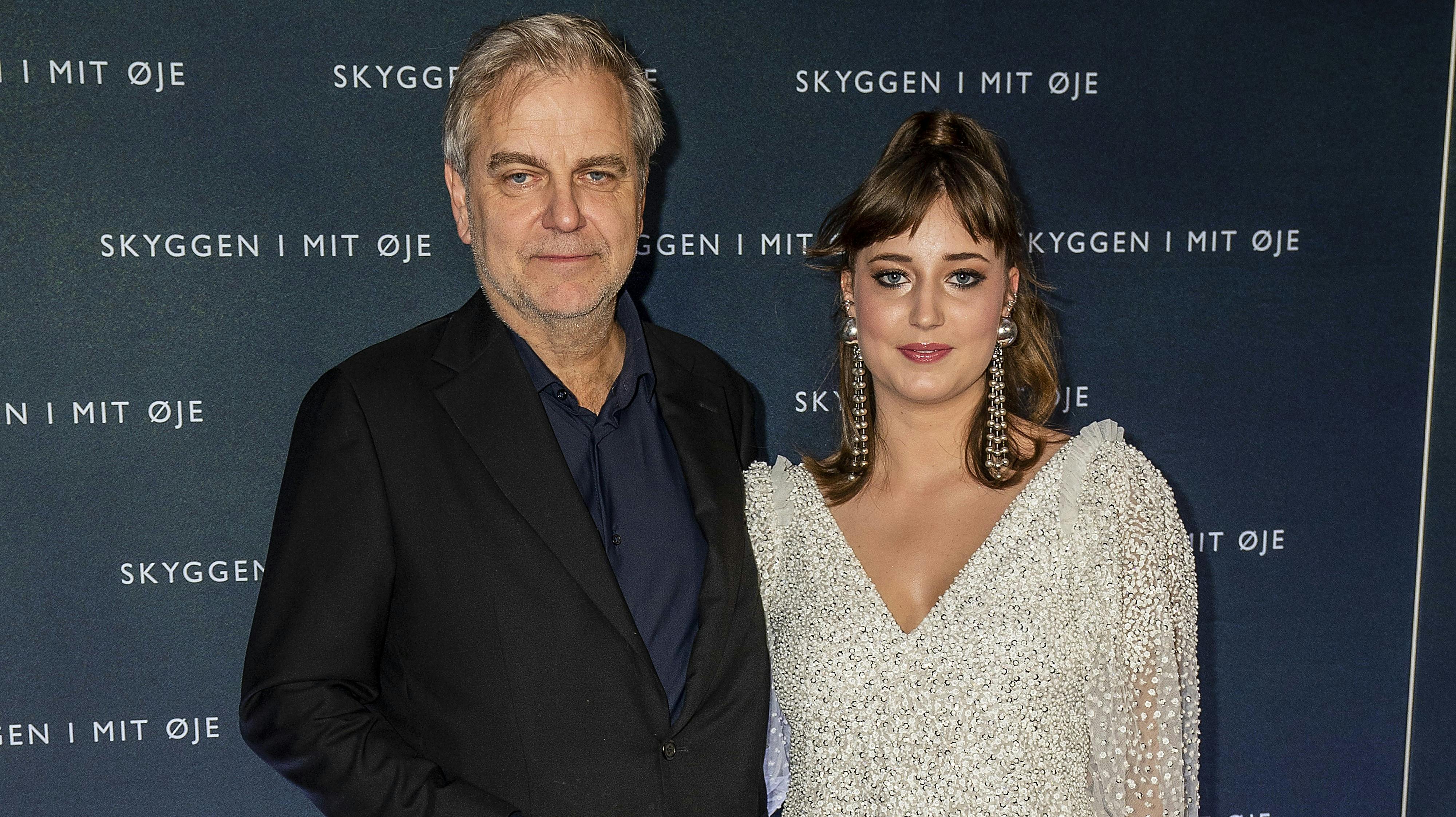 Ole Bornedal og datteren Fanny Bornedal, som lige i denne tid er aktuelle som henholdsvis instruktør og hovedrolleindehaver på "Nattevagten 2 - Dæmoner går i arv"