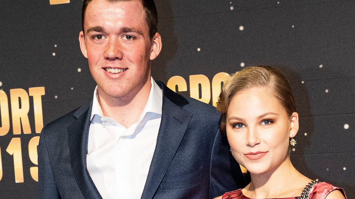 Der er gået et år, men endnu er intet sket. Mads Pedersen og Lisette venter stadig.
