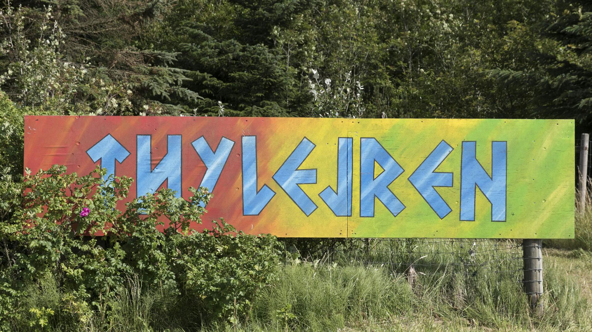 Skilt ved indgangen til Thylejren