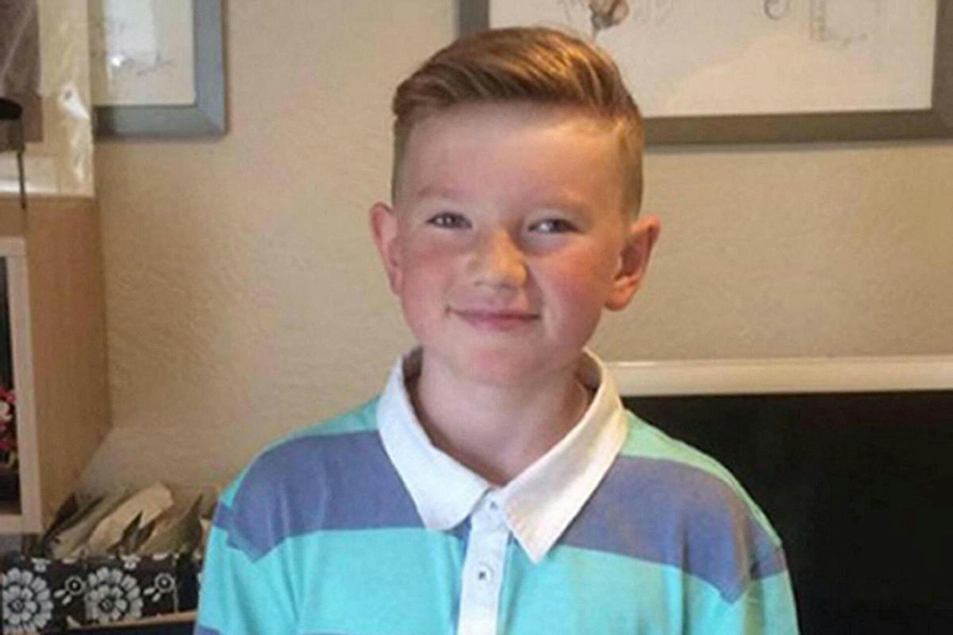 Greater Manchester Police brugte dette billede af den dengang 11-årige Alex Batty, da han blev efterlyst i 2017.