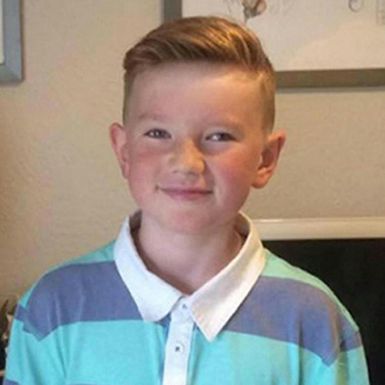 Greater Manchester Police brugte dette billede af den dengang 11-årige Alex Batty, da han blev efterlyst i 2017.