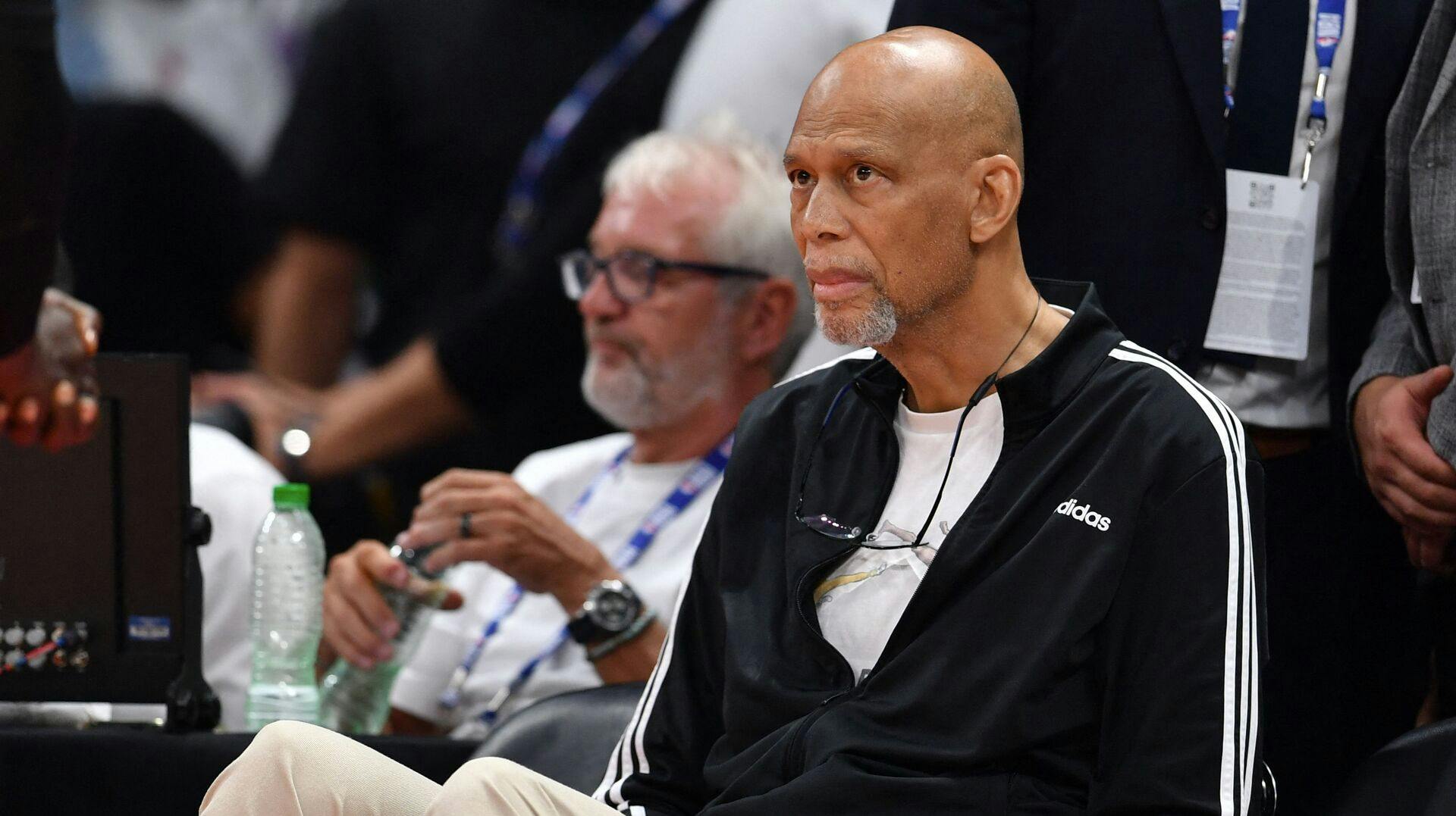 NBA-legenden har brækket hoften, lyder det.