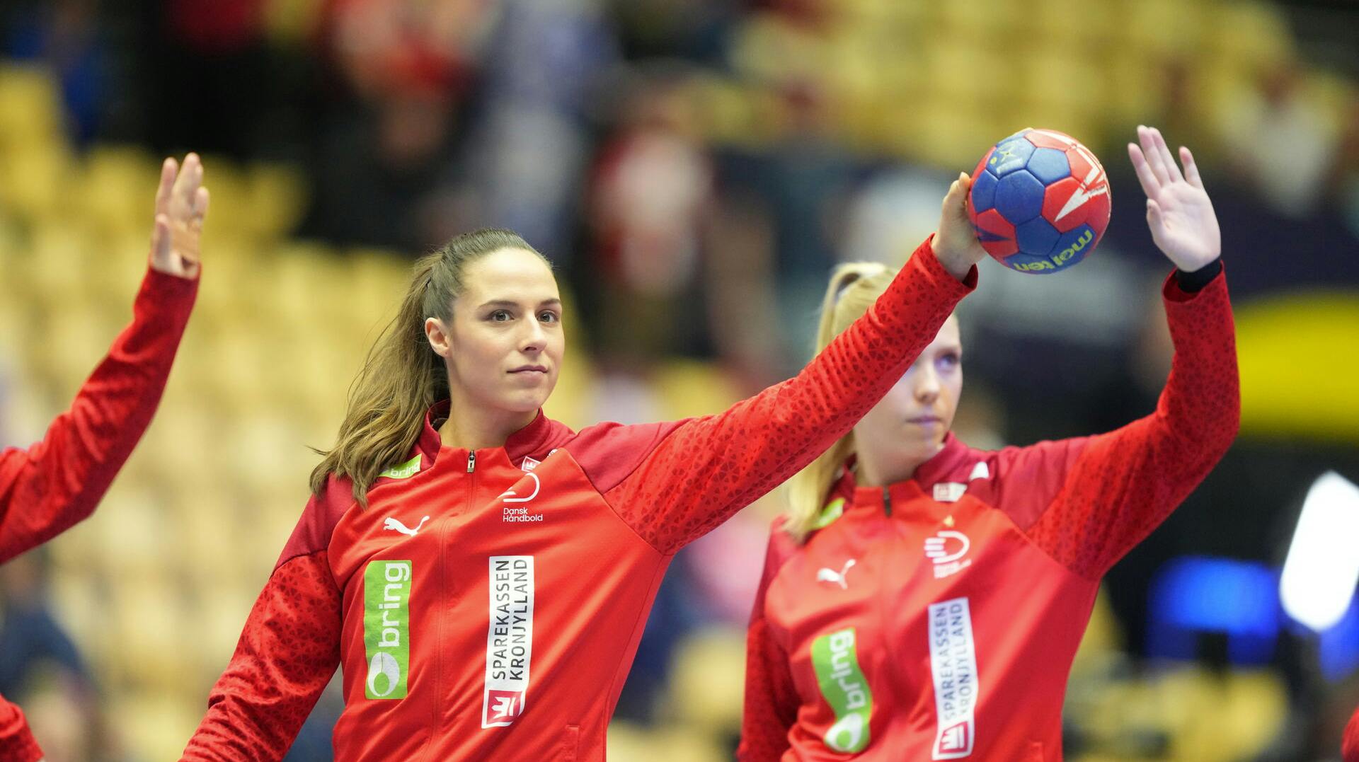 Søndag spiller Danmark om bronze mod Sverige.