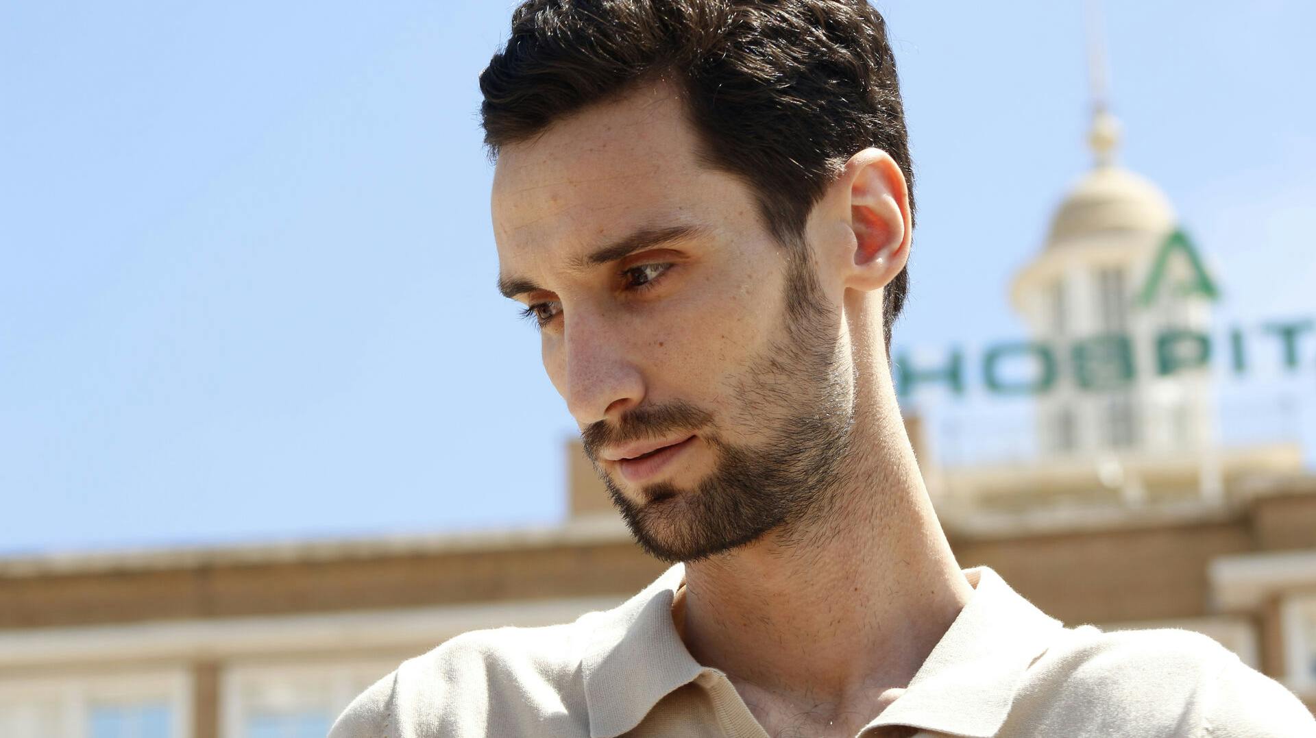 Sergio Rico lå i koma i 19 dage efter en forfærdelig rideulykke.