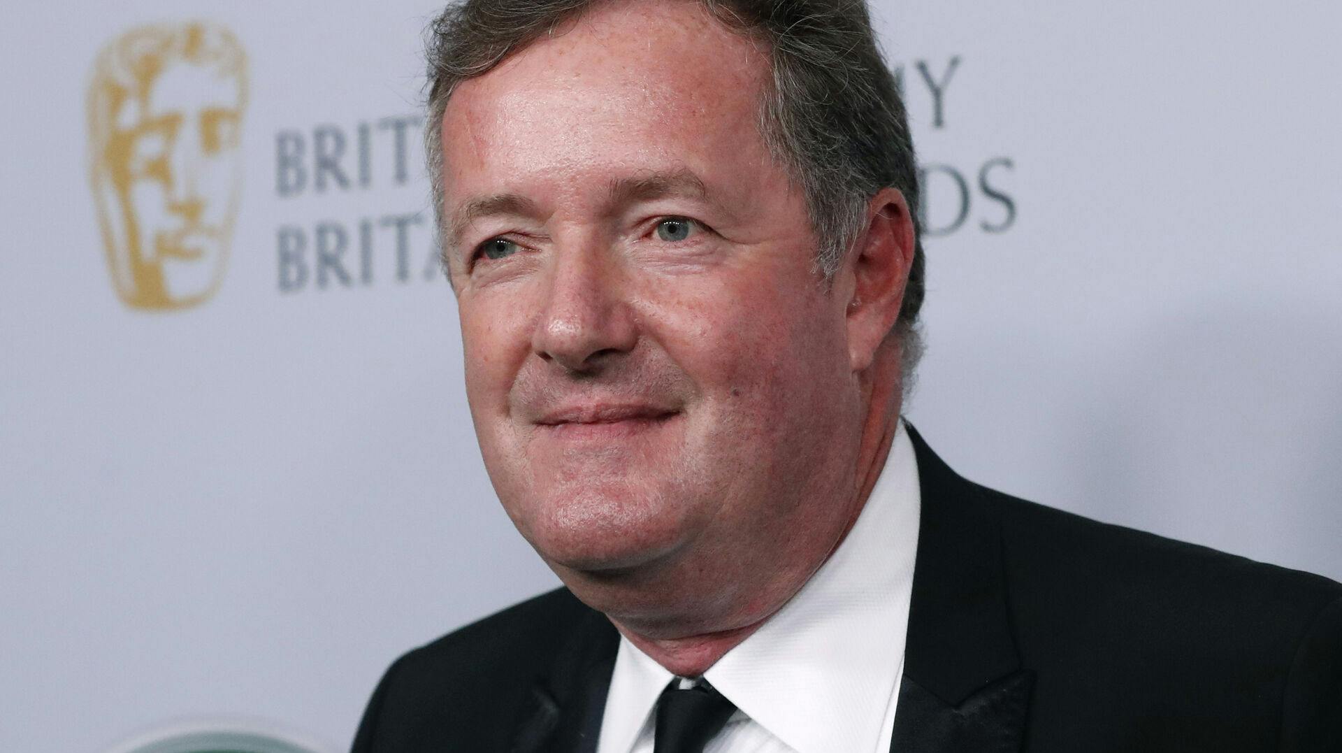 "Hvad så med mændende?", spørger Piers Morgan. 