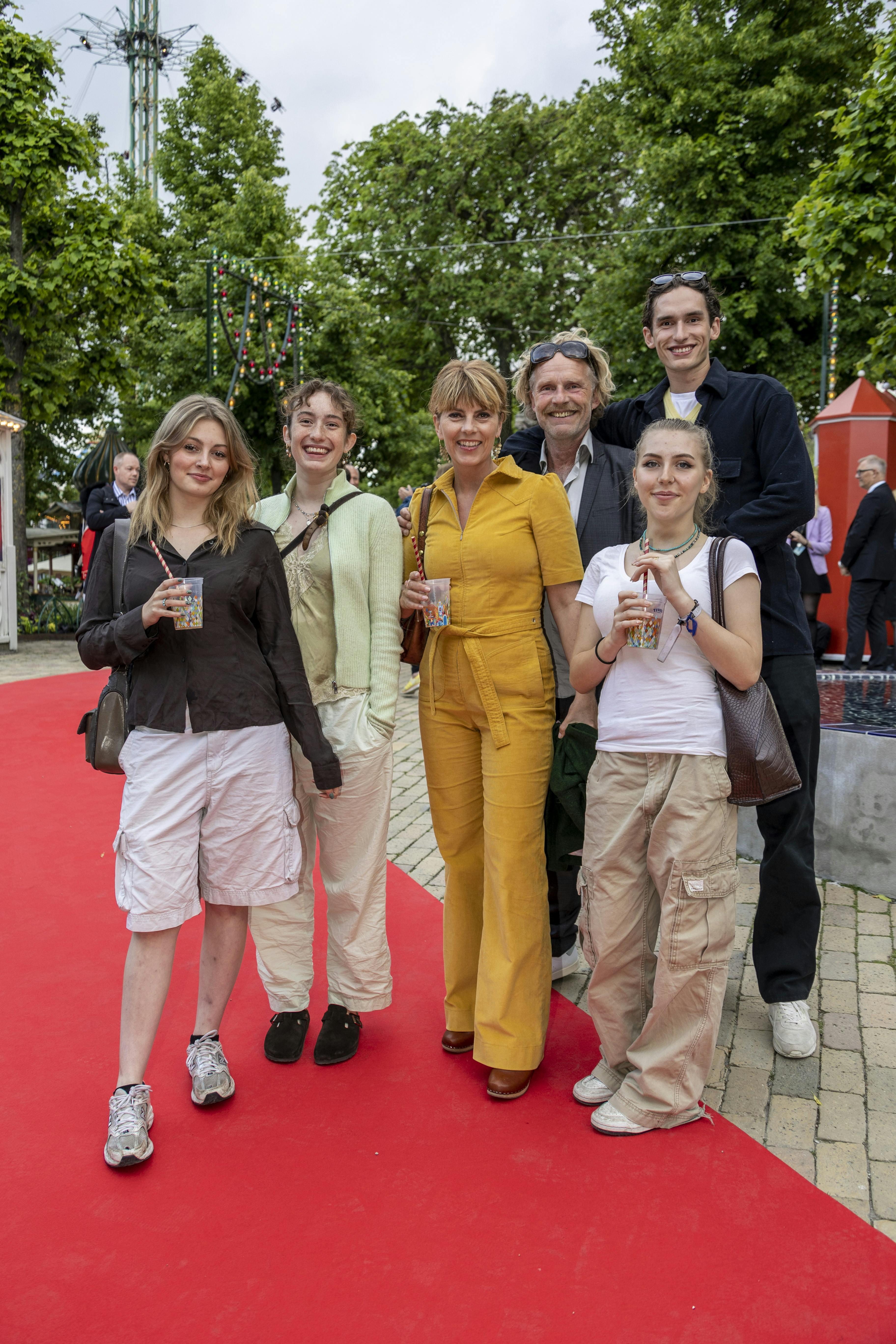 https://imgix.seoghoer.dk/2023-12-20/20220609-dm-premiere-tivoli-varieteen-0024.jpg