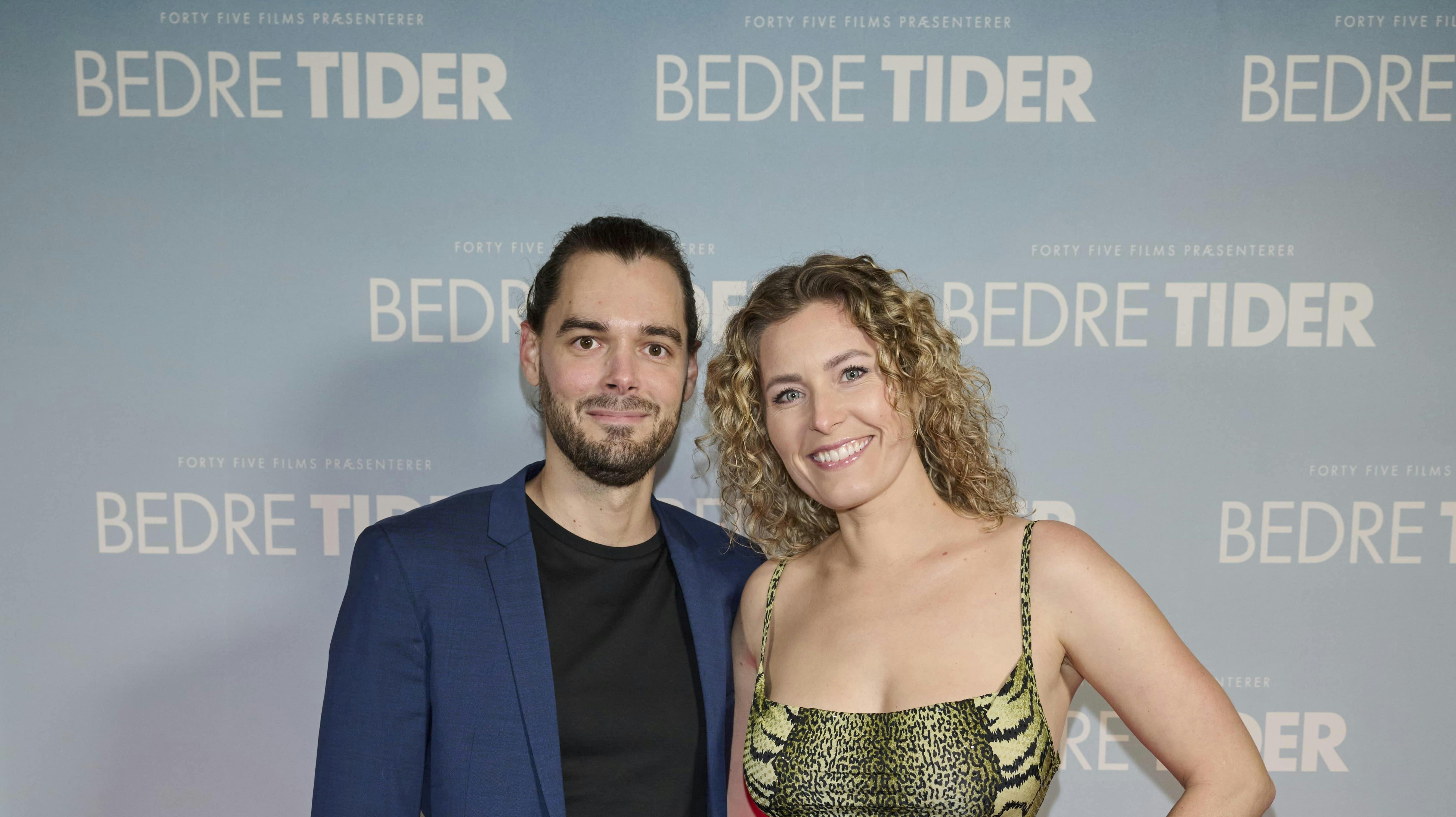 Kat Stephie ringede straks efter ulykken til sin mand Michael. Gudskelov er sangerens helbred lige så godt, som før hun kørte galt i skoven. 