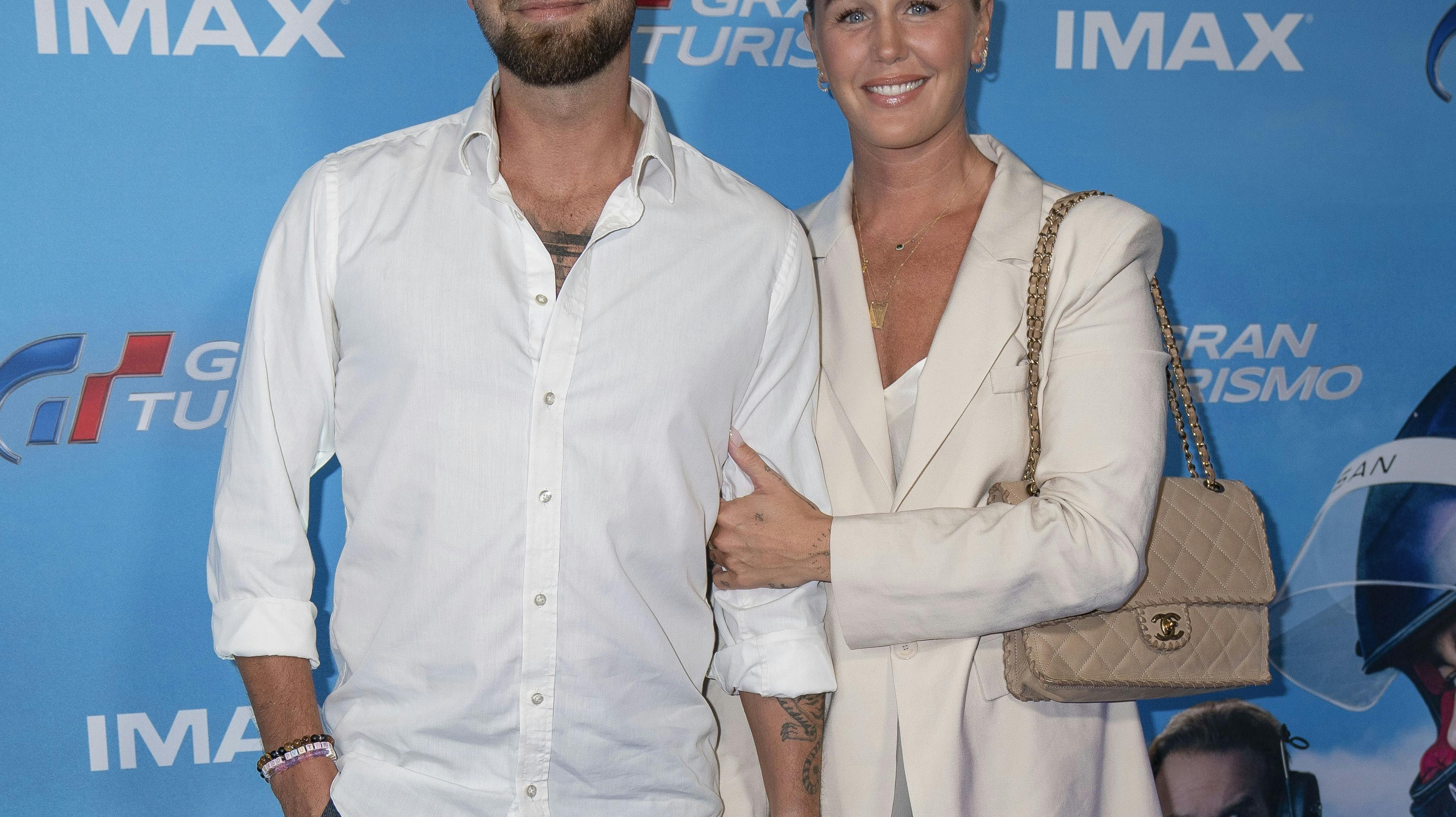 Jeanette Ottesen er blevet nødt til at flytte ud af sin lejlighed for en stund, efter at der opstod brand i nabolejligheden tidligere onsdag. 