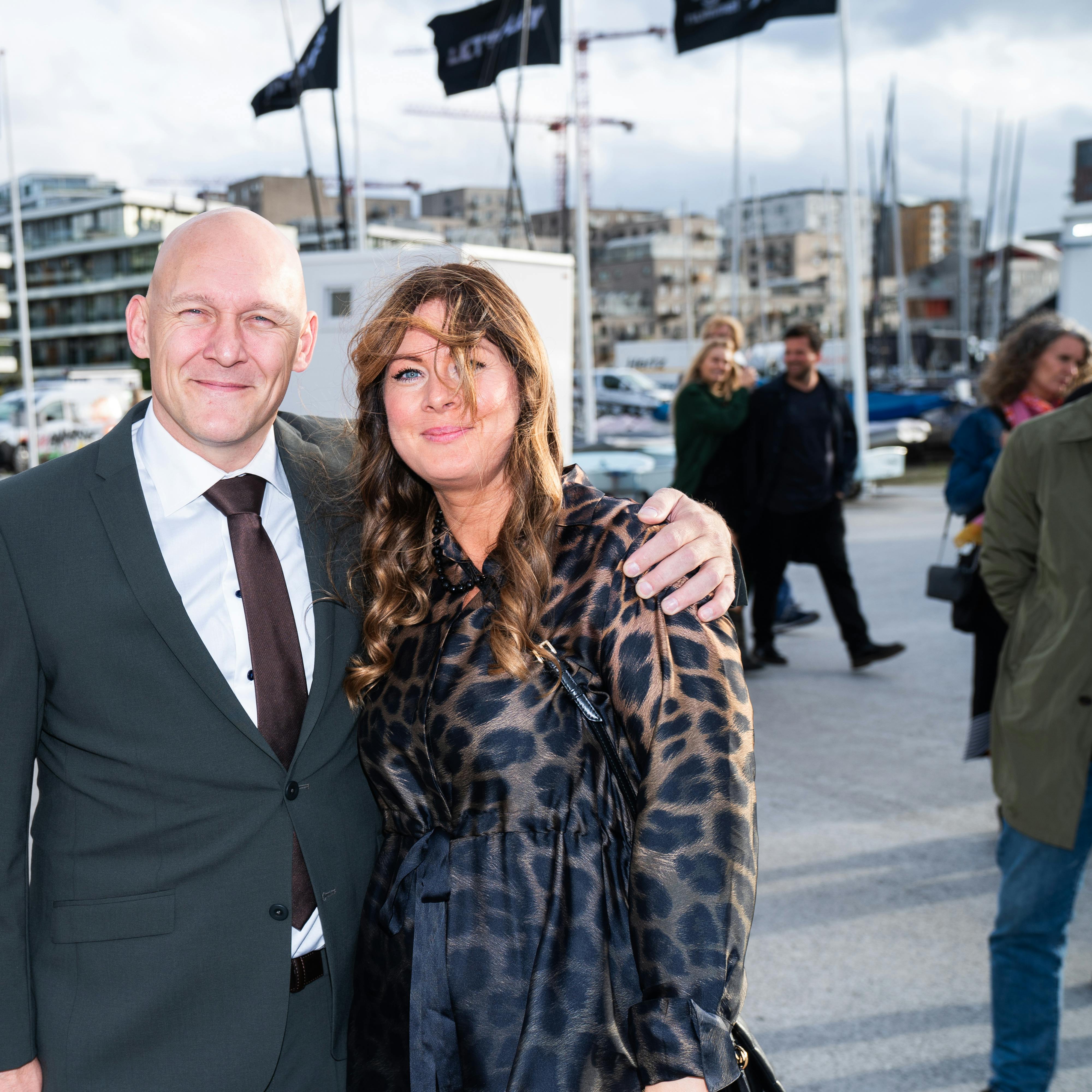 Hvad: Hummel fejrer sig selv i anledning af 100 års jubilæumHvor: Aarhus SejlsportscenterJour: AlexanderVideo: NejStraks: Ja