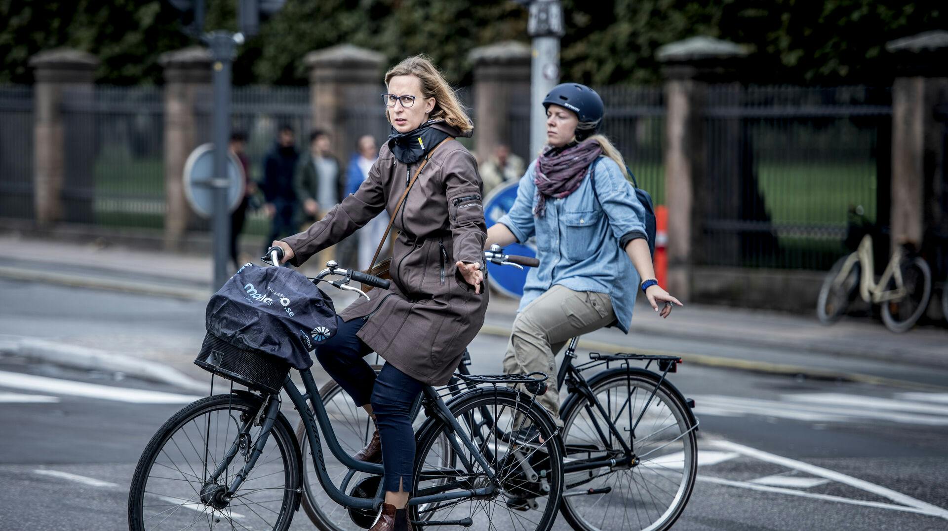 Den elektroniske cykelhjelm er meget udbredt herhjemme. Det kan ændre sig nu.