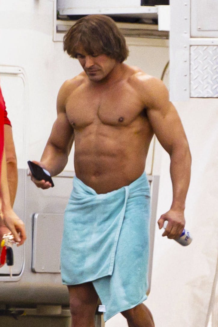Zac Efron er kendt for sin trænede fysik, men han måtte træne sig ekstra stor til rollen.