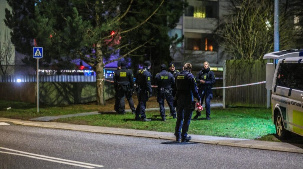 Københavns Politi fik tirsdag aften en anmeldelse om et overfald på Gildbrovej i Ishøj. 