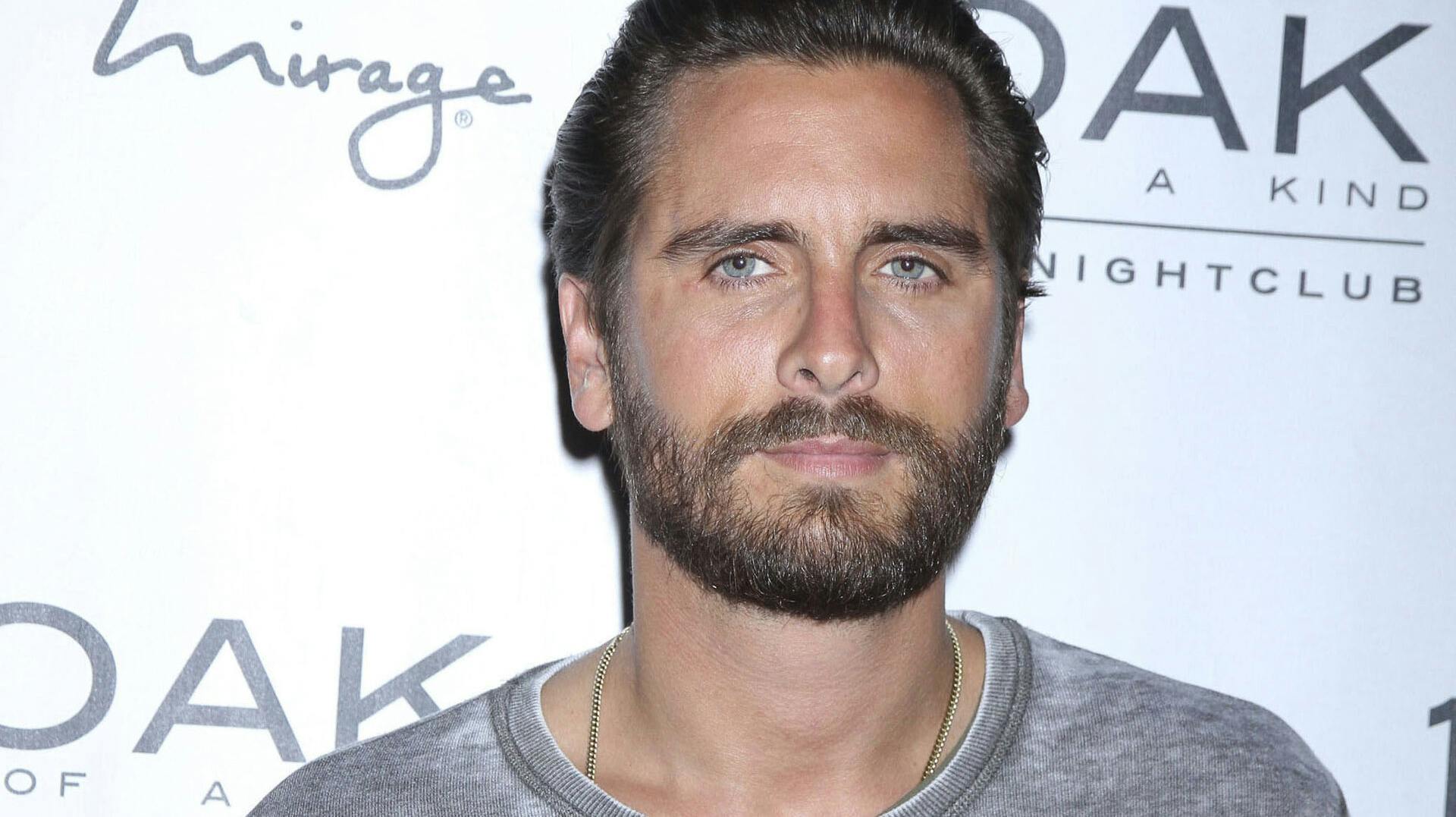 Scott Disick hygger på ny med Chloe Bartoli.