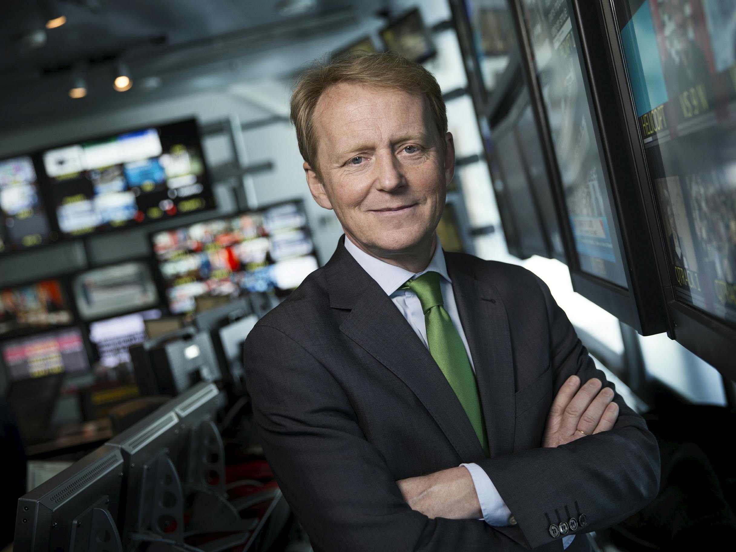 Den erfarne nyhedsvært Poul Erik Skammelsen har scoret en ny tjans på TV 2.