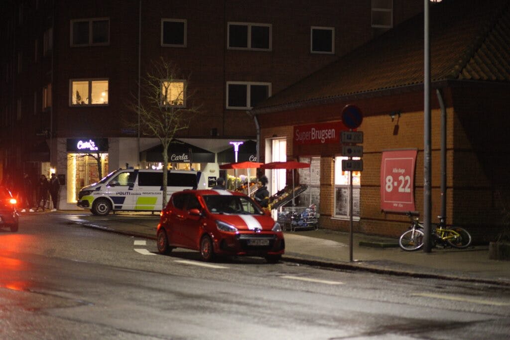 SuperBrugsen i Aalborg, hvor en kassemedarbejder blev truet med kniv.&nbsp;