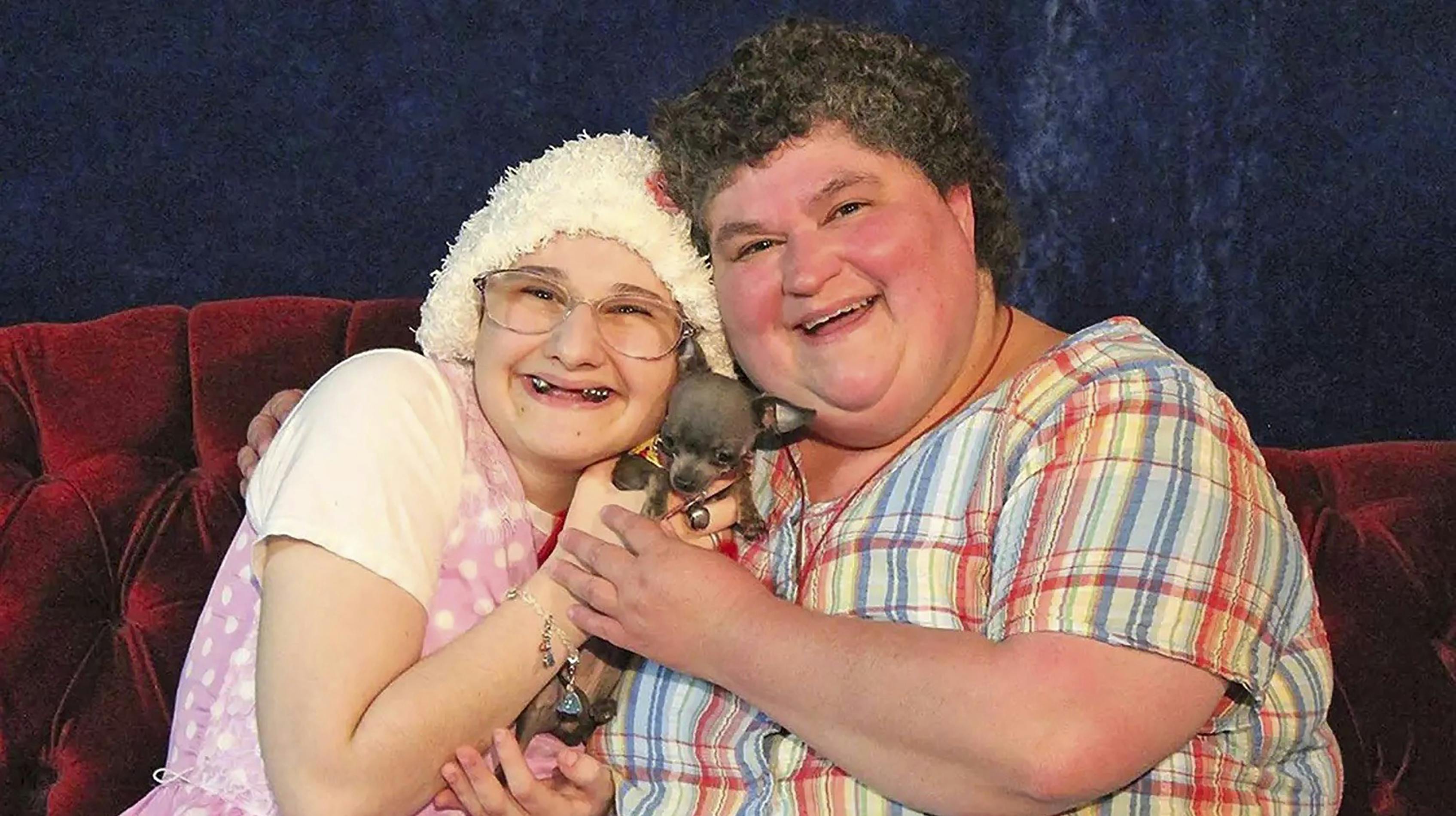 47-årige Dee Dee Blanchard havde i årevis løjet sin datter – Gypsy Rose Blanchard – dødssyg. Til sidst fik datteren nok og slog sin mor ihjel.