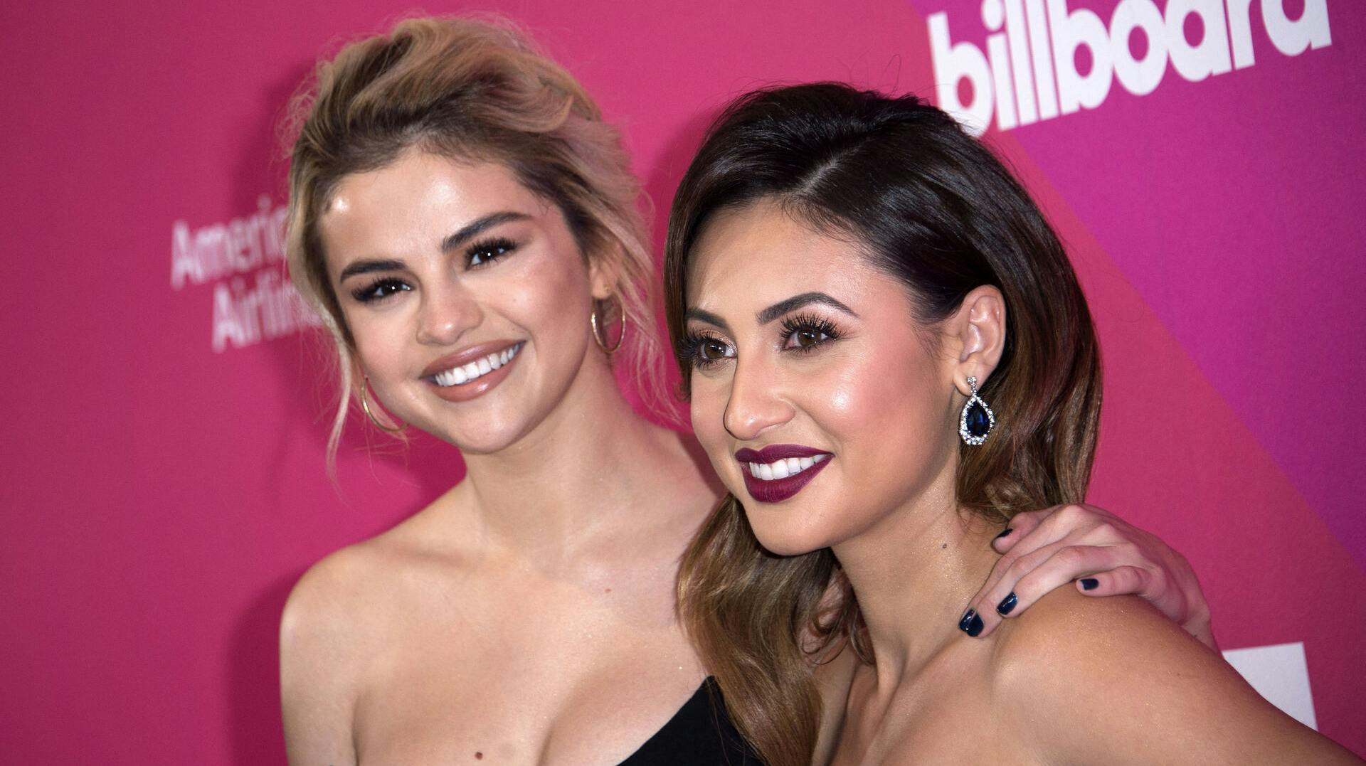 Selena Gomez (tv.) og Francia Raisa har været veninder længe, men forholdet har haft det bedre.
