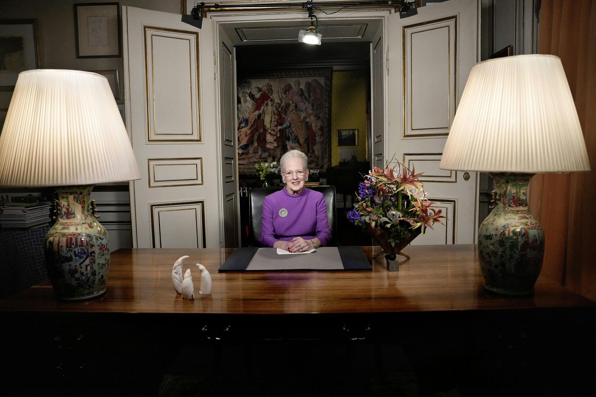 Så er det slut. Dronning Margrethe holder 31. december 2023 sin sidste nytårstale. Næste år sidder kong Frederik X i stolen.