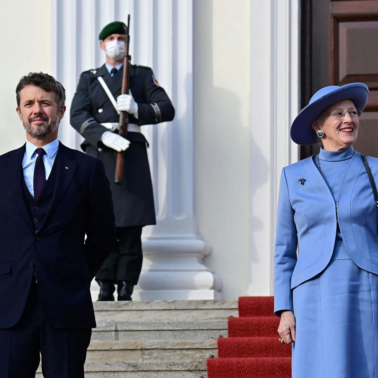 Kronprins Frederik står klar til at overtage tronen fra sin mor, dronning Margrethe II.