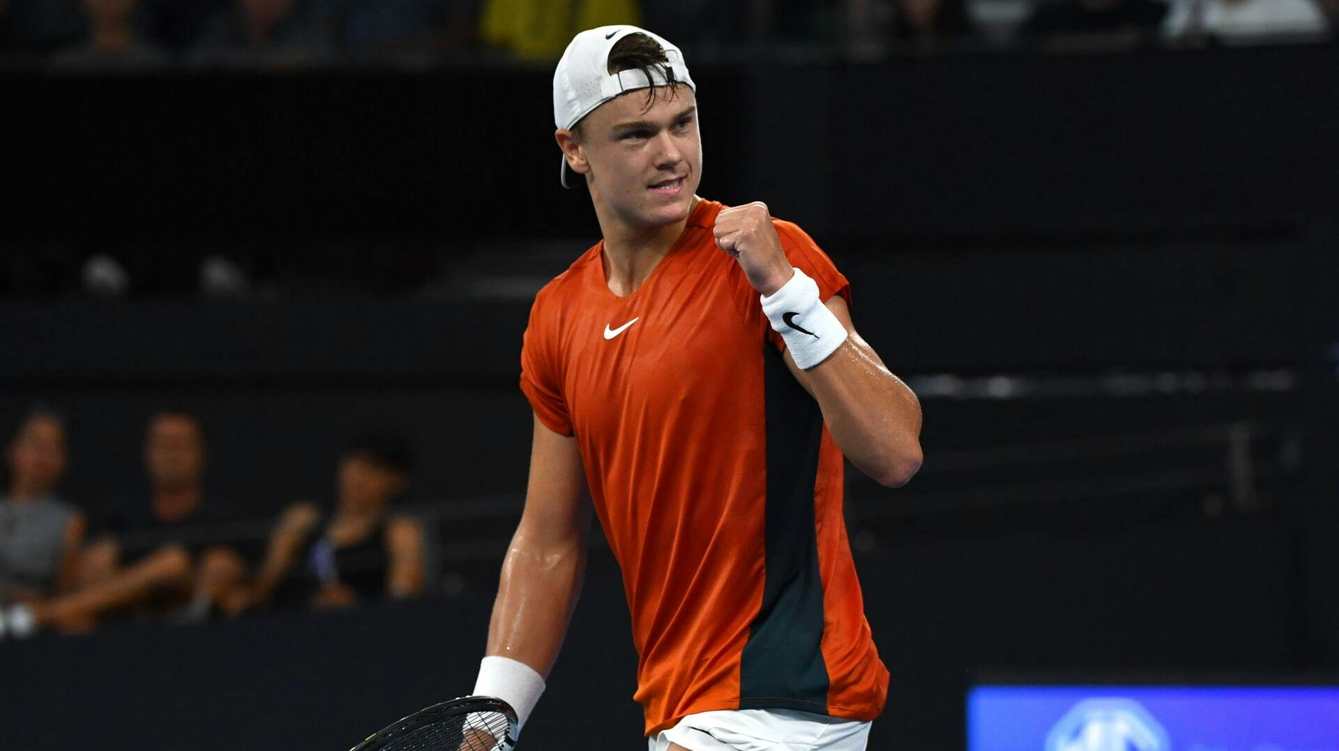 Holger Rune tog i går sin første sejr i 2024 over australske Max Purcell ved turneringen Brisbane International.  