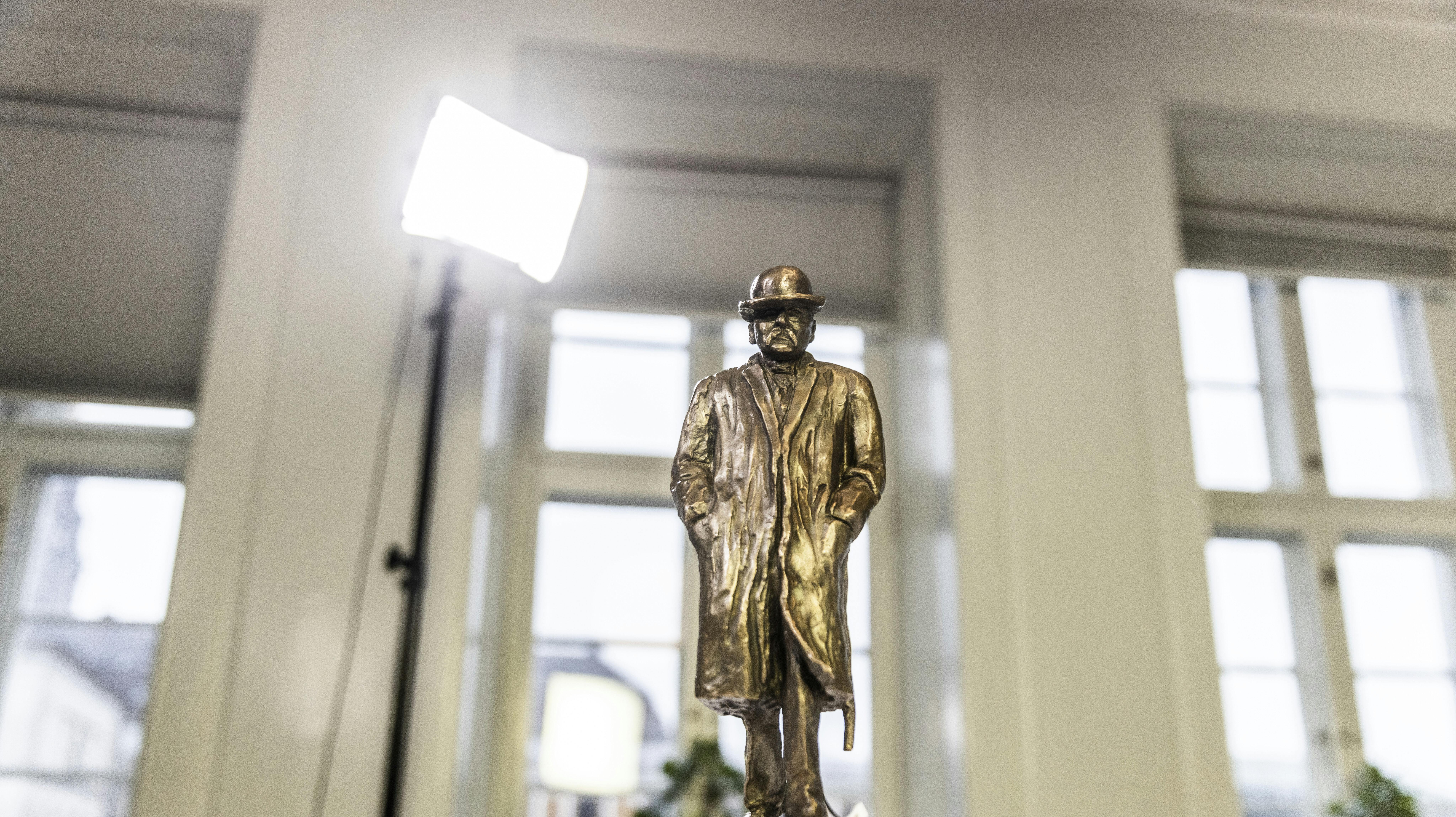 Cavlingprisen uddeles til en journalist eller en gruppe af journalister, der i særlig grad har udvist initiativ og talent i det forgangne år.