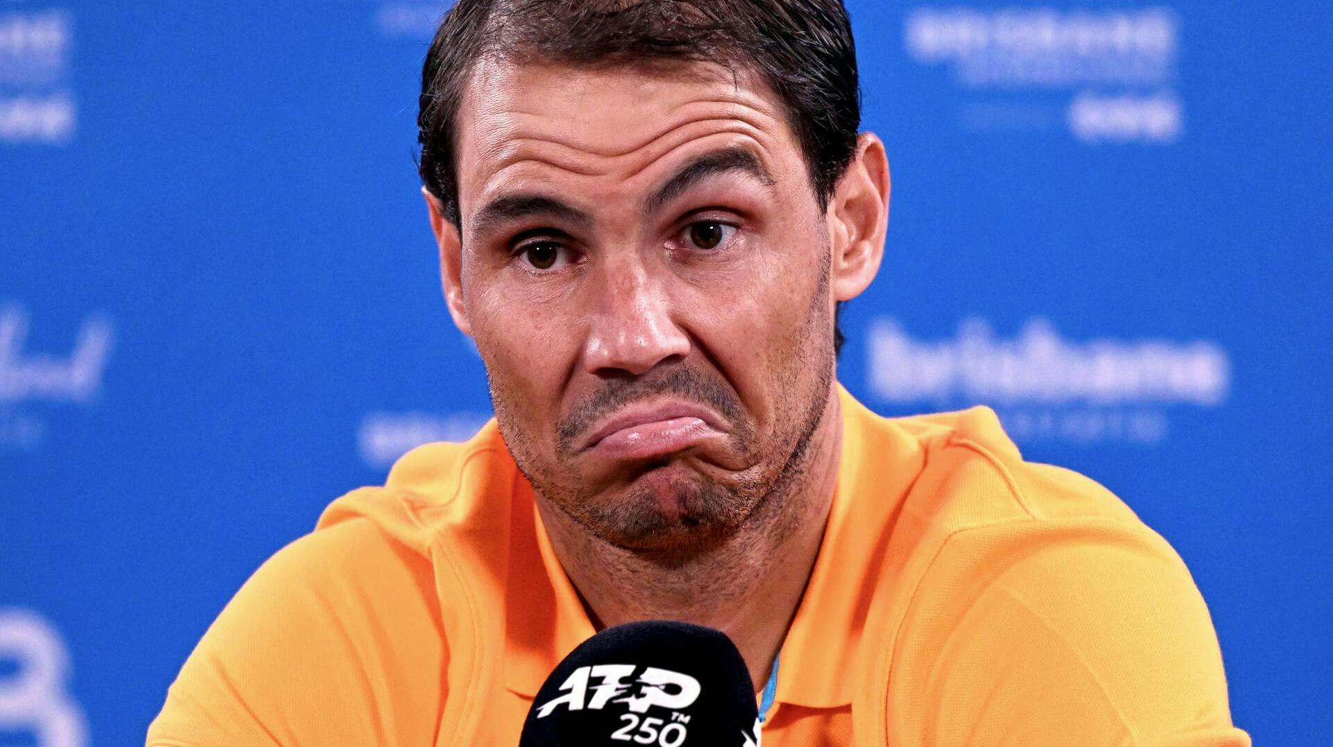 Tennisspilleren Rafael Nadal trækker sig fra Australian Open på grund af en skade.