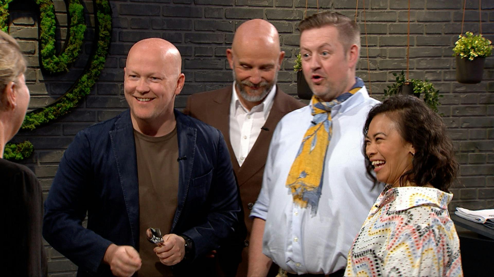 Jakob Mielcke, Thomas Castberg, Jesper Koch og Dak Wichangoen skal mange smagsoplevelser igennem i "Masterchef".