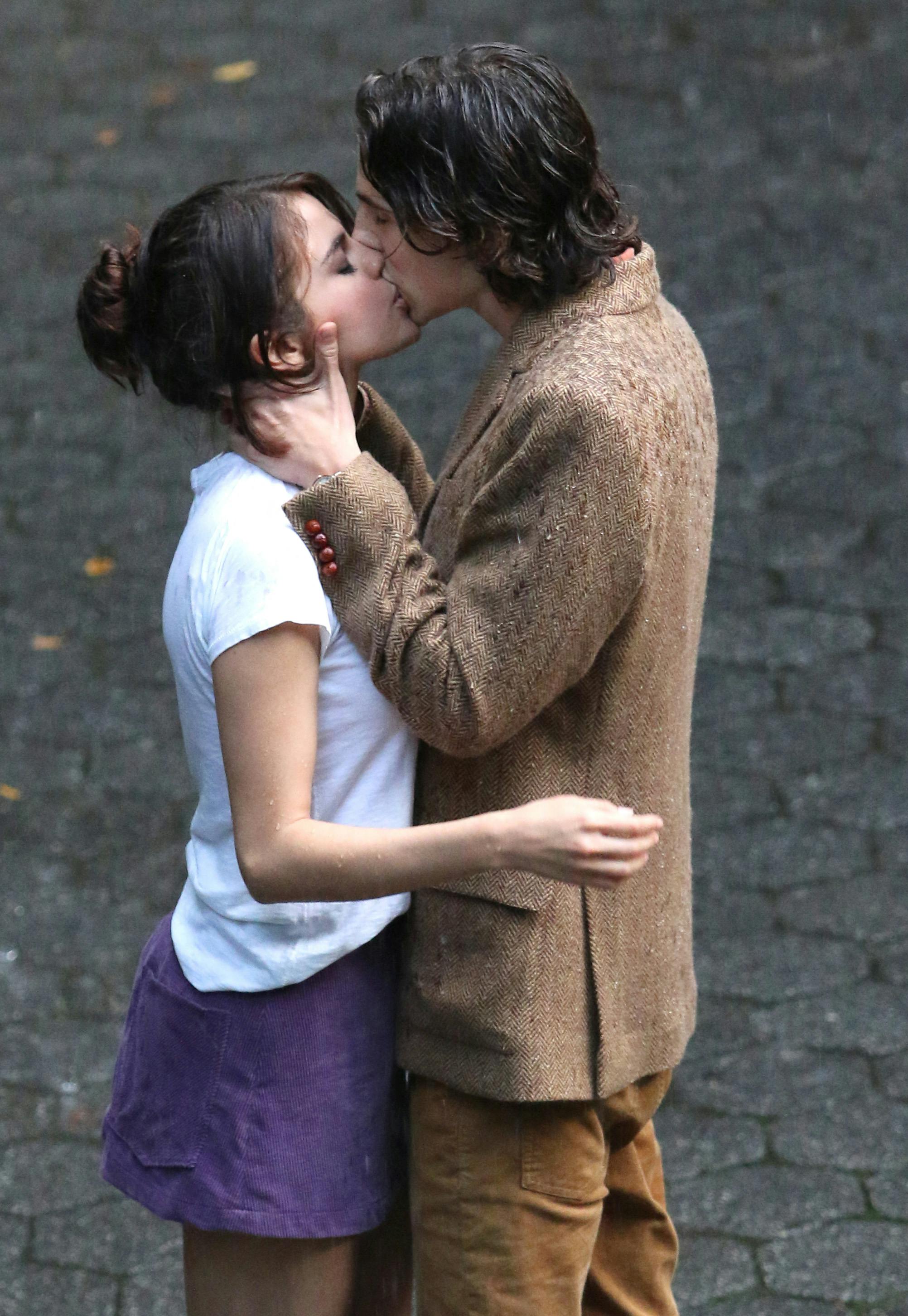 Selena Gomez og Timothee Chalamet under indspilningerne til Woody Allen-filmen "A Rainy Day In New York".