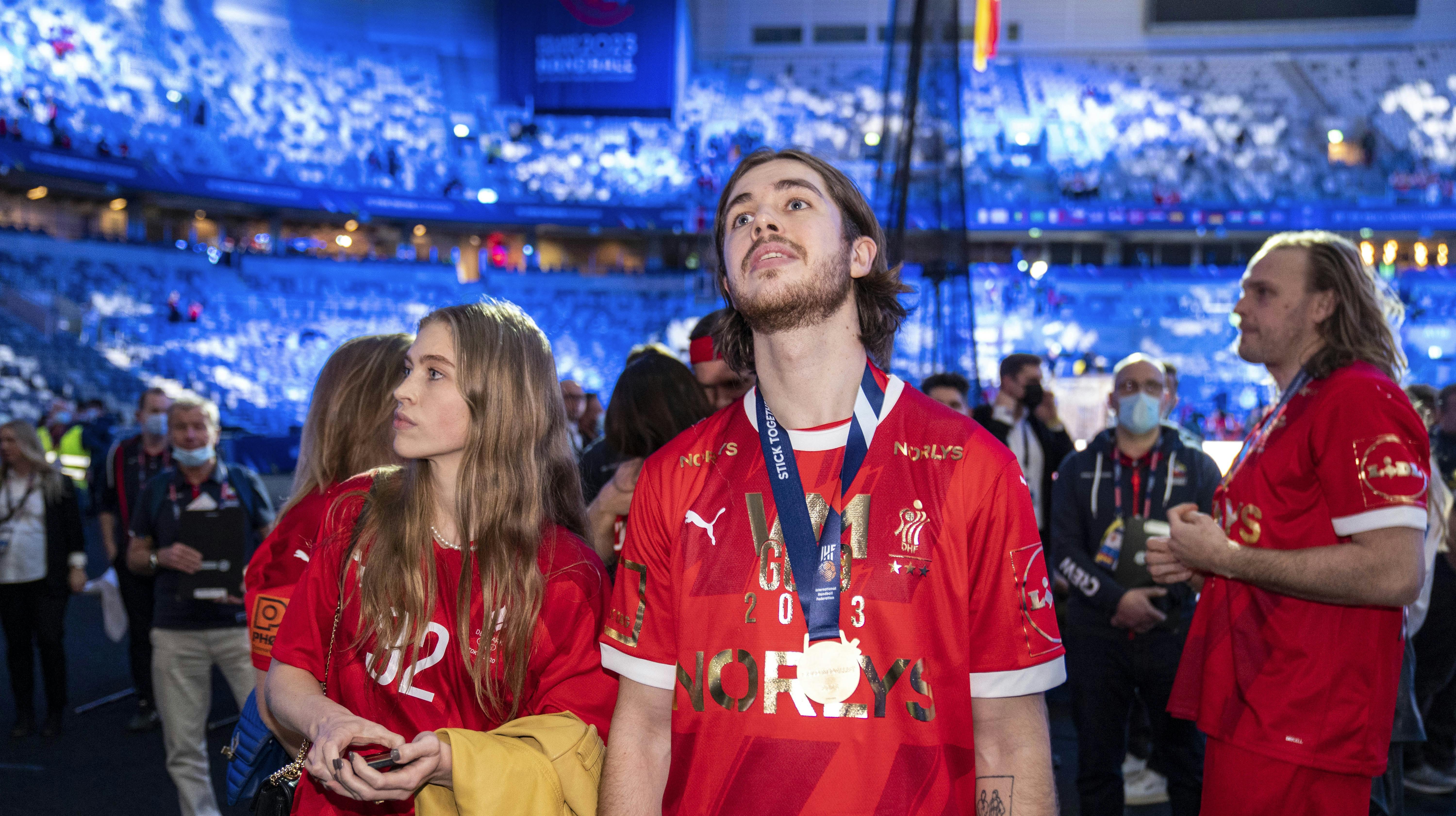 Jacob Holm og Laura Madsen venter deres første barn. 