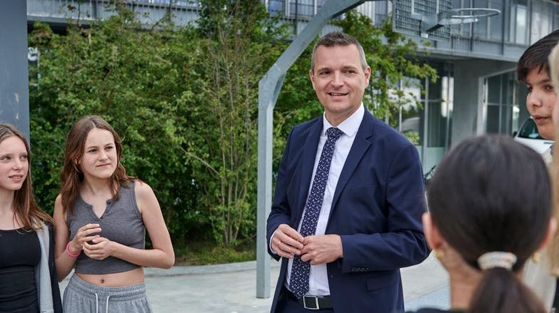 Børne- og ungdomsborgmester i København, Jakob Næsager, vil give fri for byens børn på kronprins Frederiks fødselsdag den 26. maj.