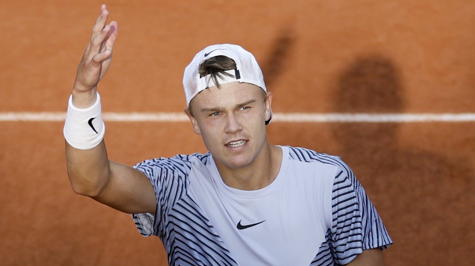 Holger Rune og Caroline Wozniacki ved nu, hvem de skal møde i deres første opgør ved Australian Open. 