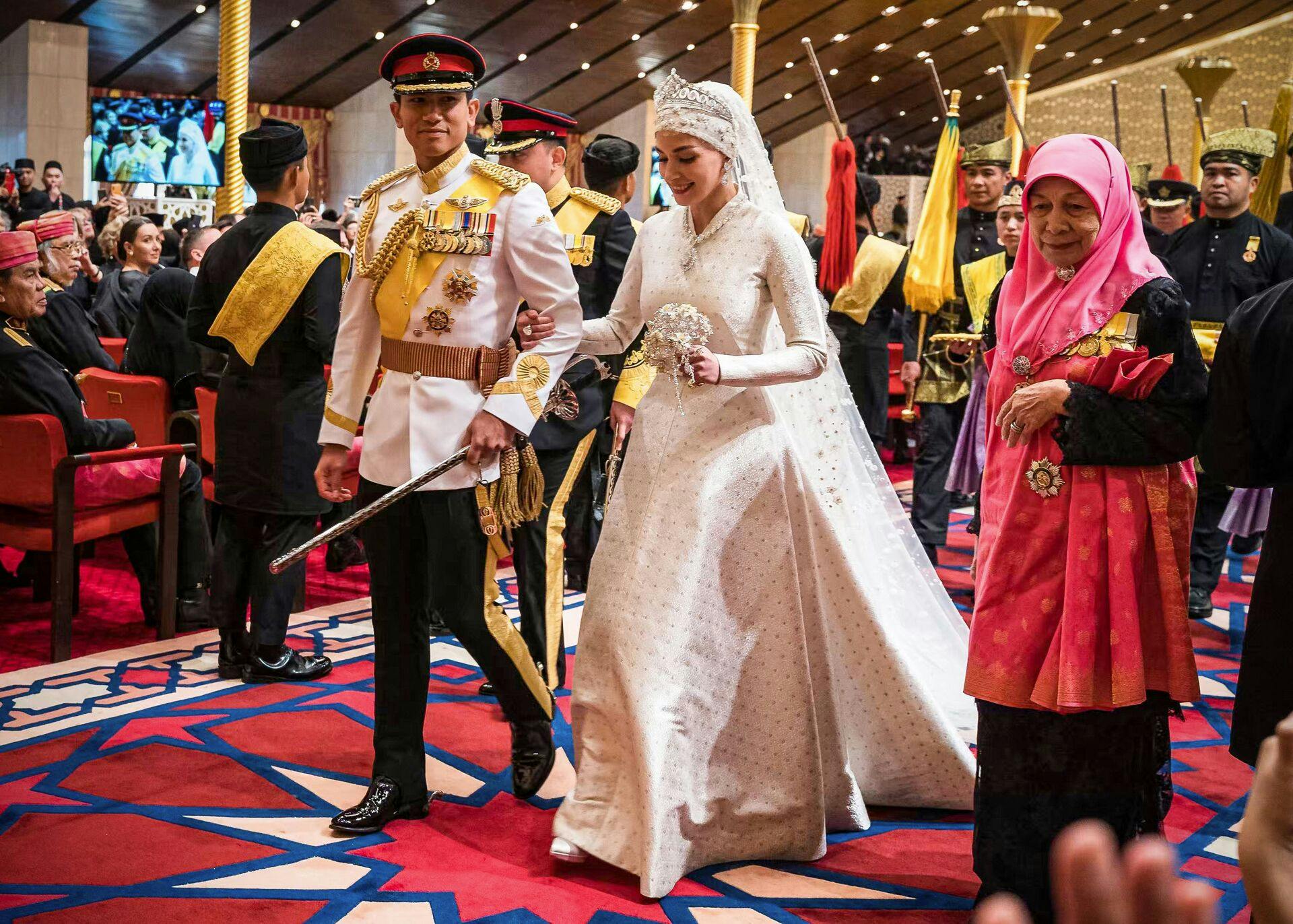 Prinse Abdul Mateen og Yang Mulia Anisha Rosnahs bryllup blev fejret med manér. 