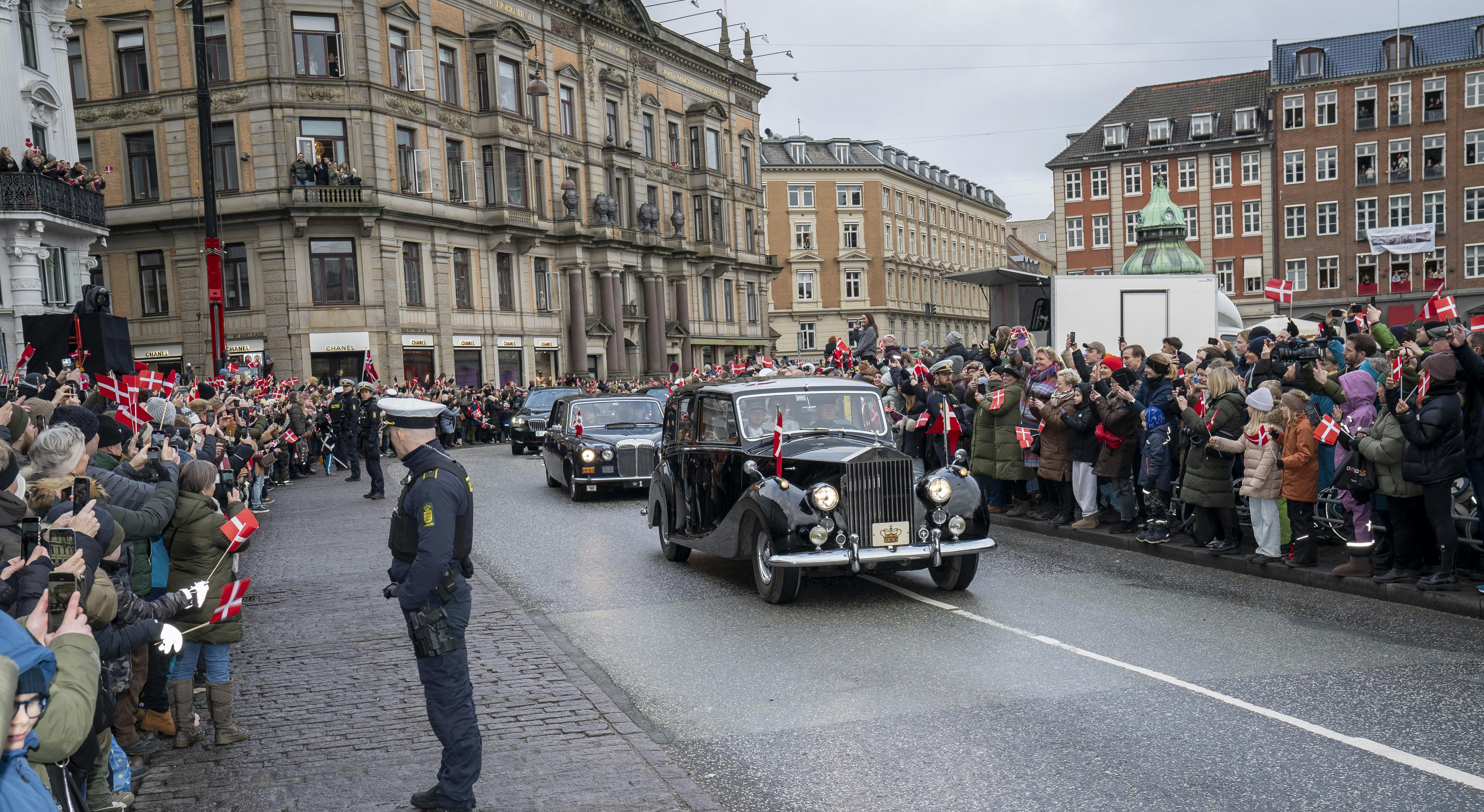 Tronskiftet og proklamationen af den nye konge - kong Frederik X - er forløbet som forventet for Københavns Politi.