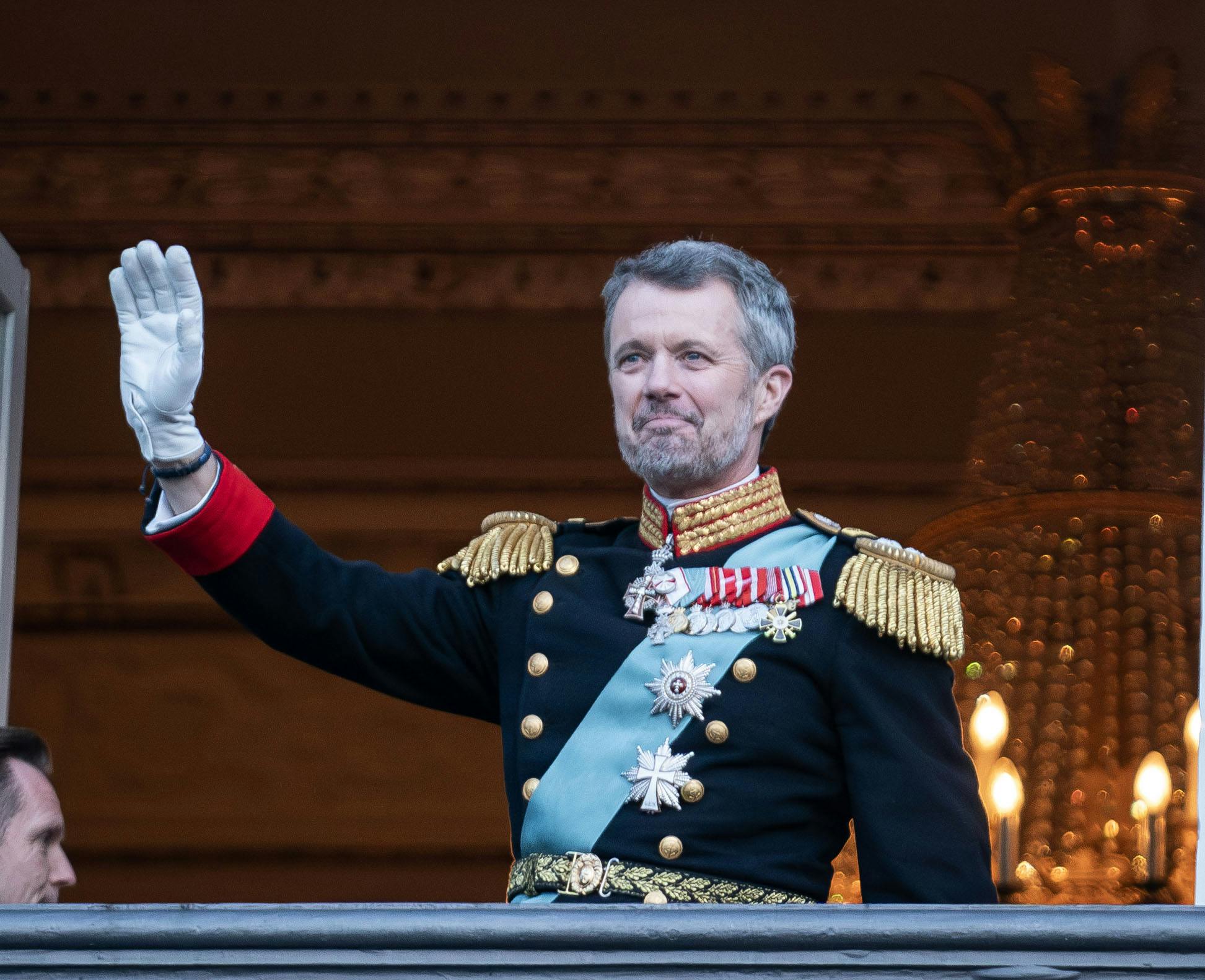 Frederik er konge af Danmark.