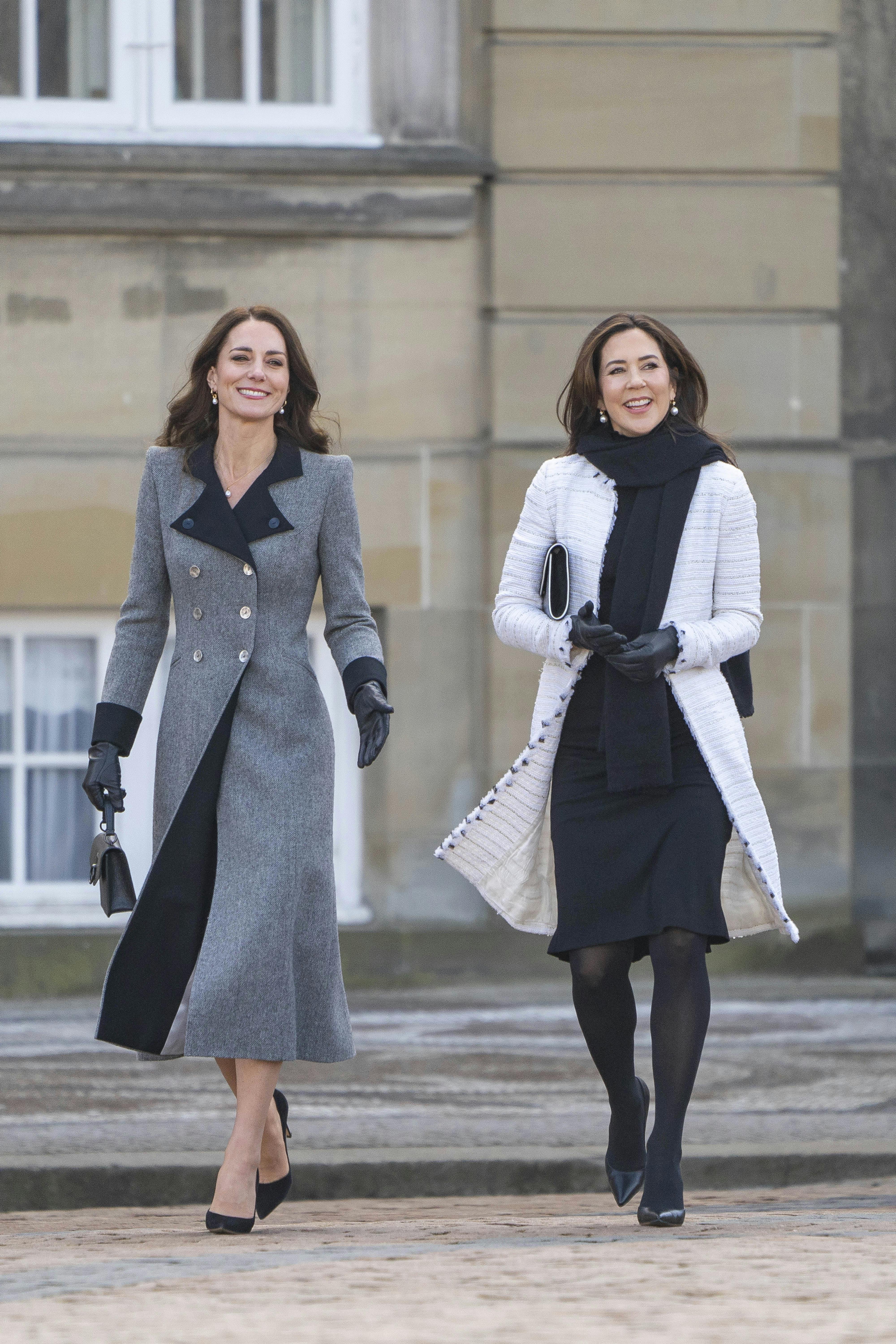 Prinsesse Kate og dronning Mary under besøget sidste år.