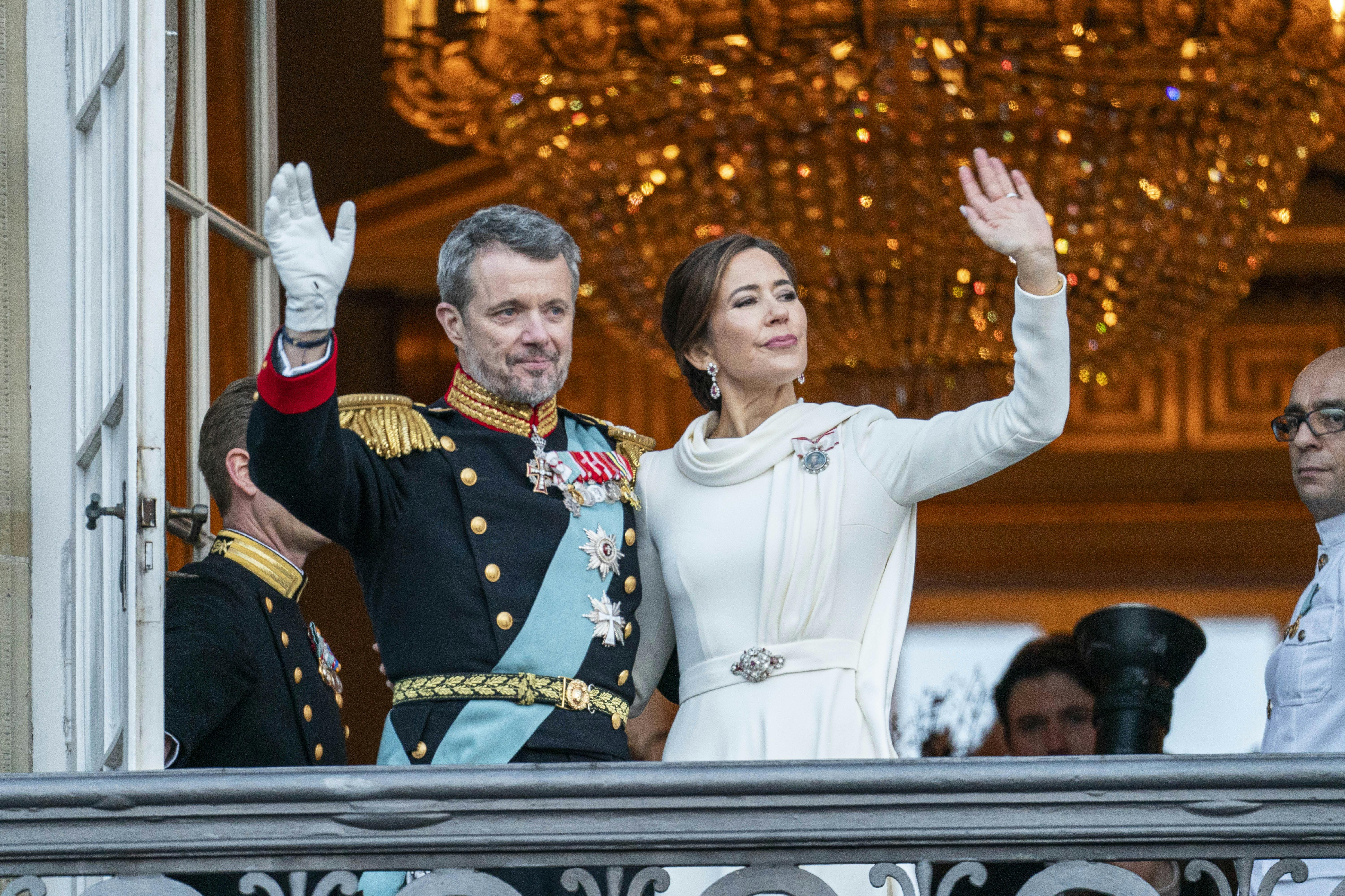 Christiansborg og Amalienborg den 14.1.2024Tronskifte.Dronningen Magrethe har abdiceret. Kronprins Frederik og Kronprinsesse Mary Kong Frederik og Dronning Mary.Dronning Margrethe